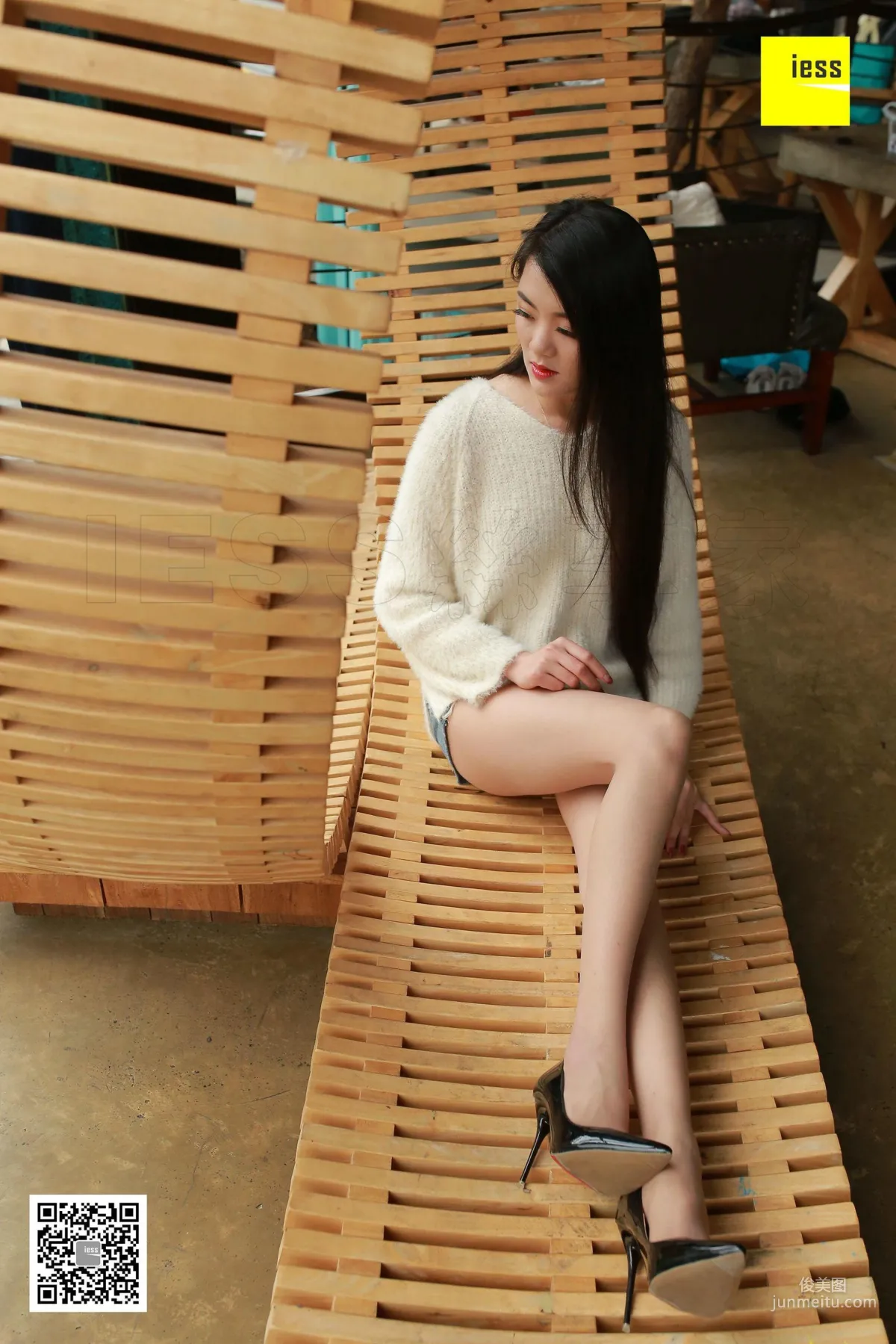 Shuang Shuang Newly Promoted Long Legs Goddess Shuang Shuang [IESS] Silk Enjoyer 192 Photo Set photo 1