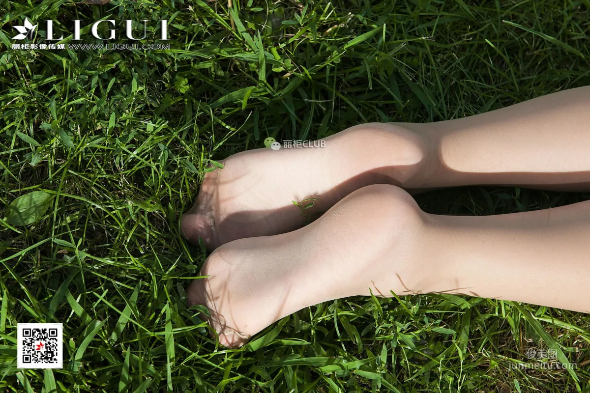 Model 筱筱《校园女神丝足美腿》 [丽柜Ligui] 写真集24