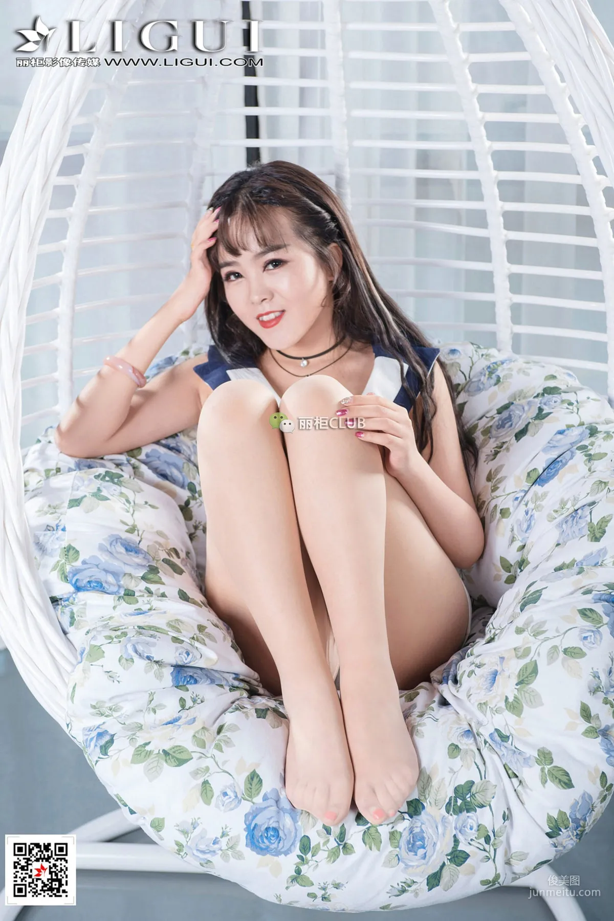 Model 刘悦《摇篮椅丝足美腿》 [丽柜Ligui] 写真集30
