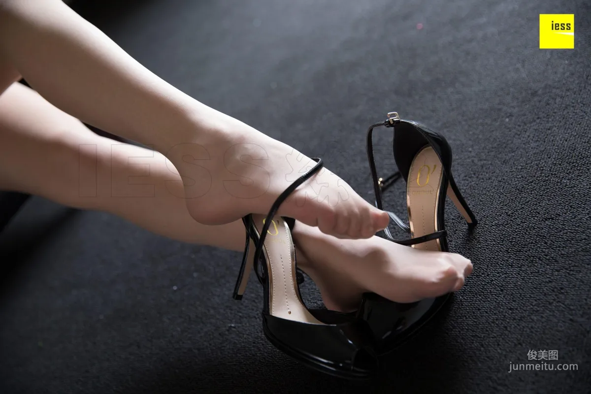 Wen Xin, Seductive Fish Mouth Lace-Up High Heels [IESS] Silk Enjoyer 212 Photo Set photo 34