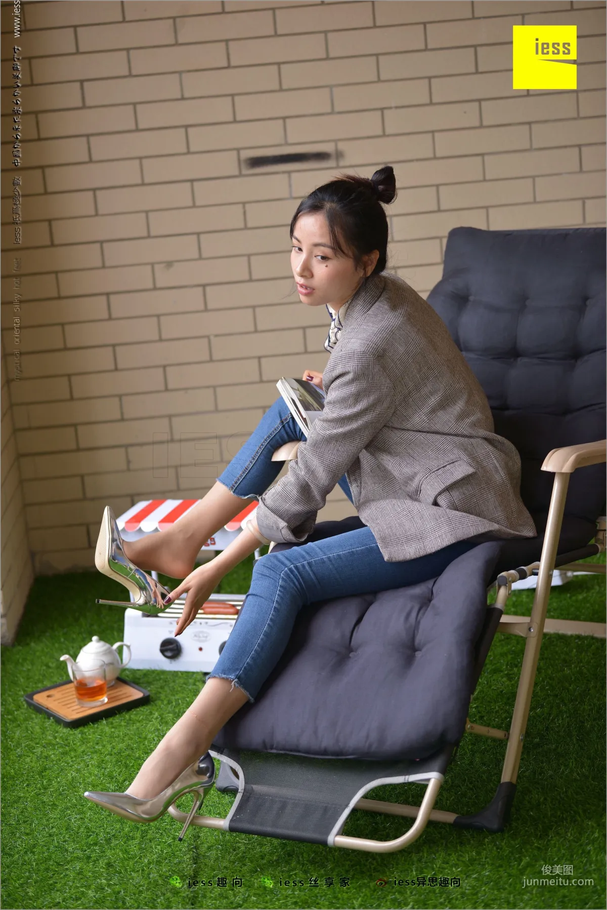 Hua Hua《Classic Little Feet》 [IESS] Silk Feet Bento 210 Photo Set photo 29