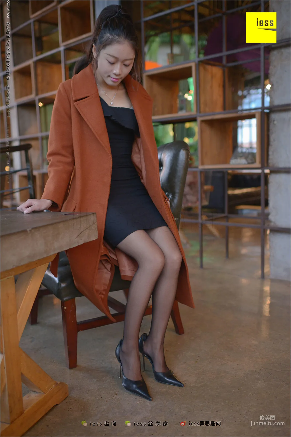 Xiaohei Meijing Jing Black Girl's Black Stockings Beautiful Legs [IESS] Silk Feet Bento 209 Photo Set photo 8