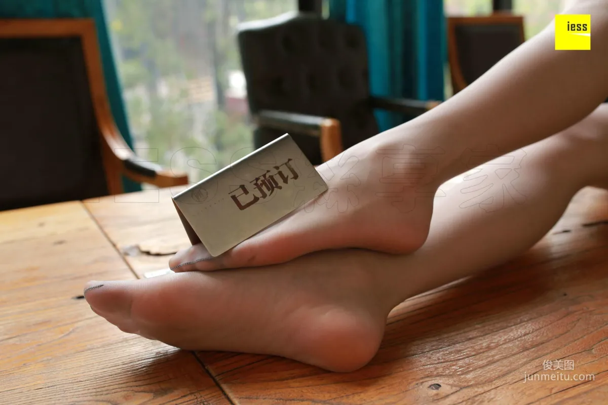 Shuang Shuang Who Reserved These Beautiful Legs [IESS] Silk Enjoyer 202 Photo Set photo 67