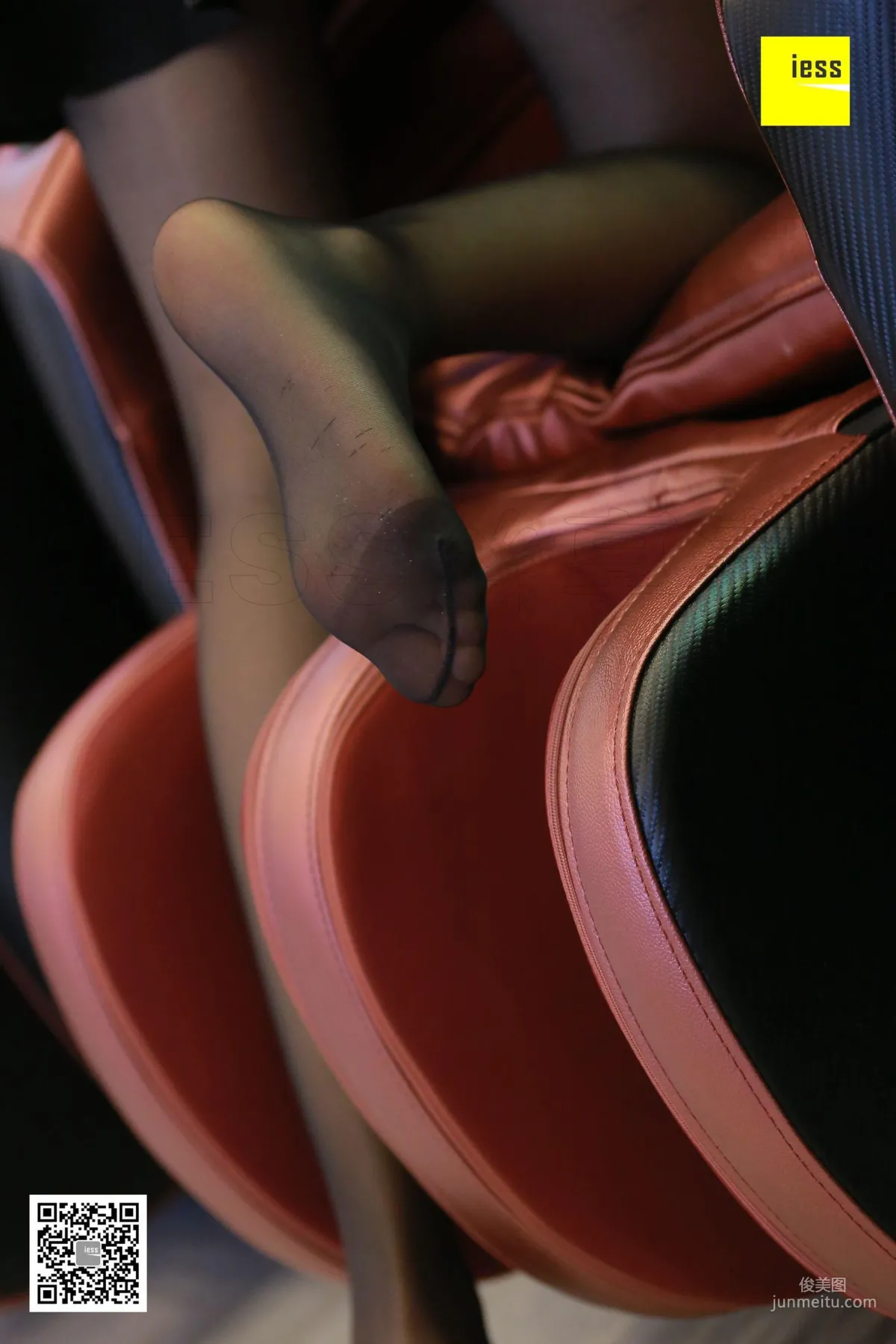 Jing Jing, Black Stockings Beauty on the Massage Chair [IESS] Silk Enjoyer 190 Photo Set photo 85