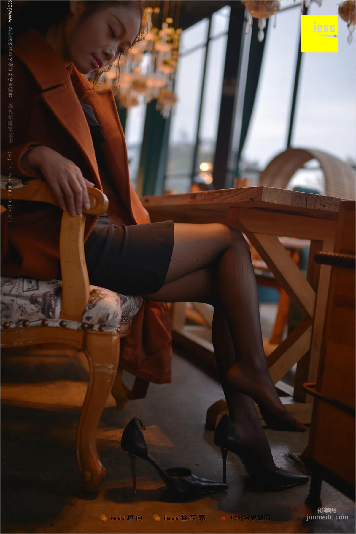 Xiaohei Meijing Jing Black Girl's Black Stockings Beautiful Legs [IESS] Silk Feet Bento 209 Photo Set photo 27