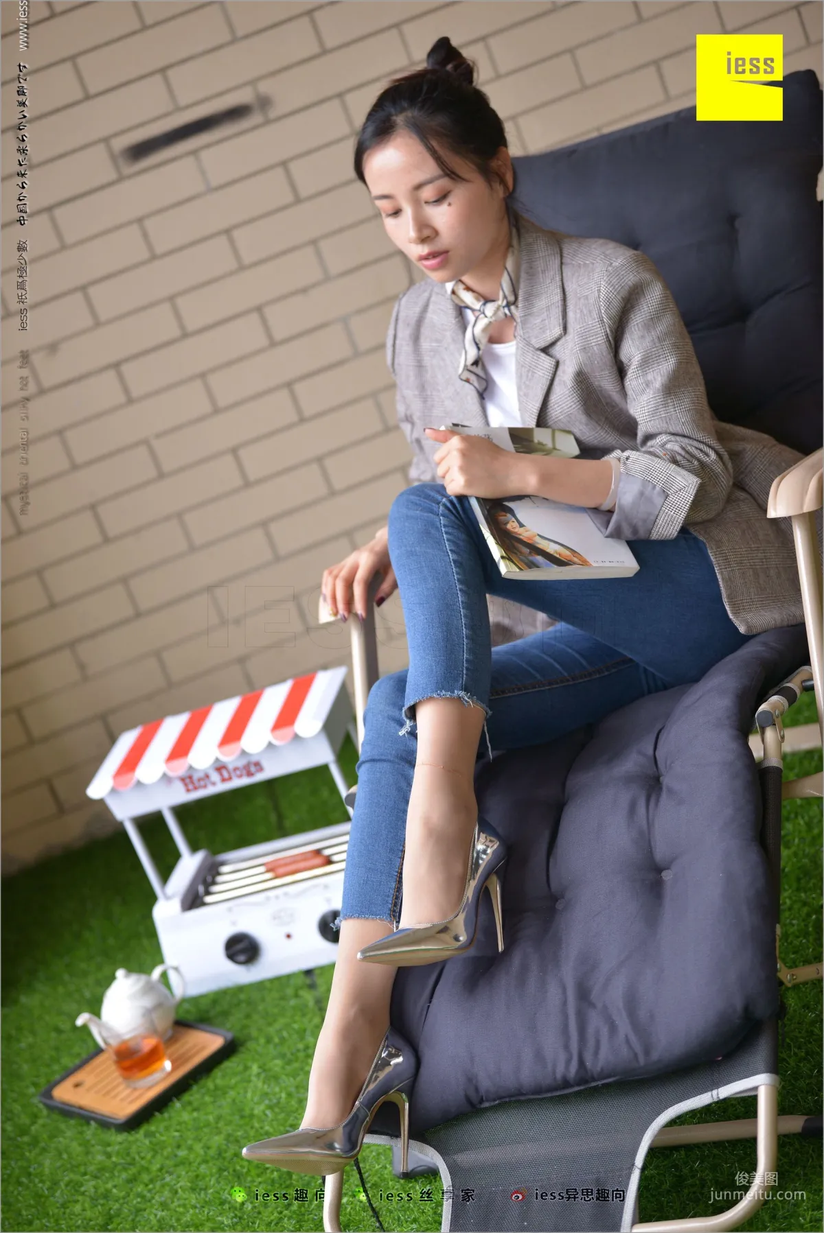 Hua Hua《Classic Little Feet》 [IESS] Silk Feet Bento 210 Photo Set photo 11