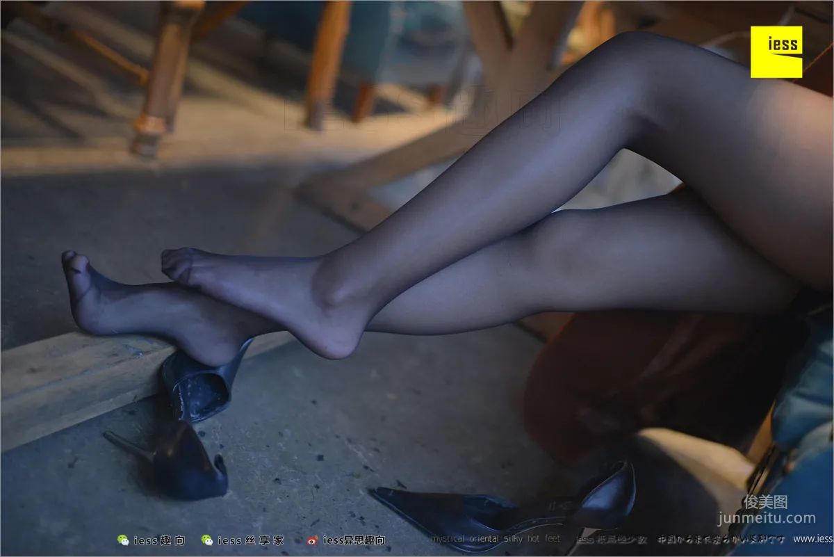 Xiaohei Meijing Jing Black Girl's Black Stockings Beautiful Legs [IESS] Silk Feet Bento 209 Photo Set photo 94