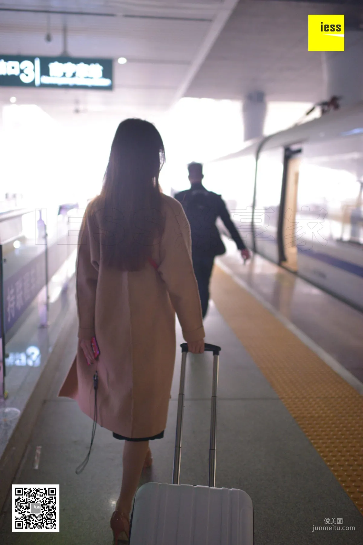 Qiuqiu, The Train to Spring [IESS] Devil Wednesday Special Issue 13 Photo Set photo 17