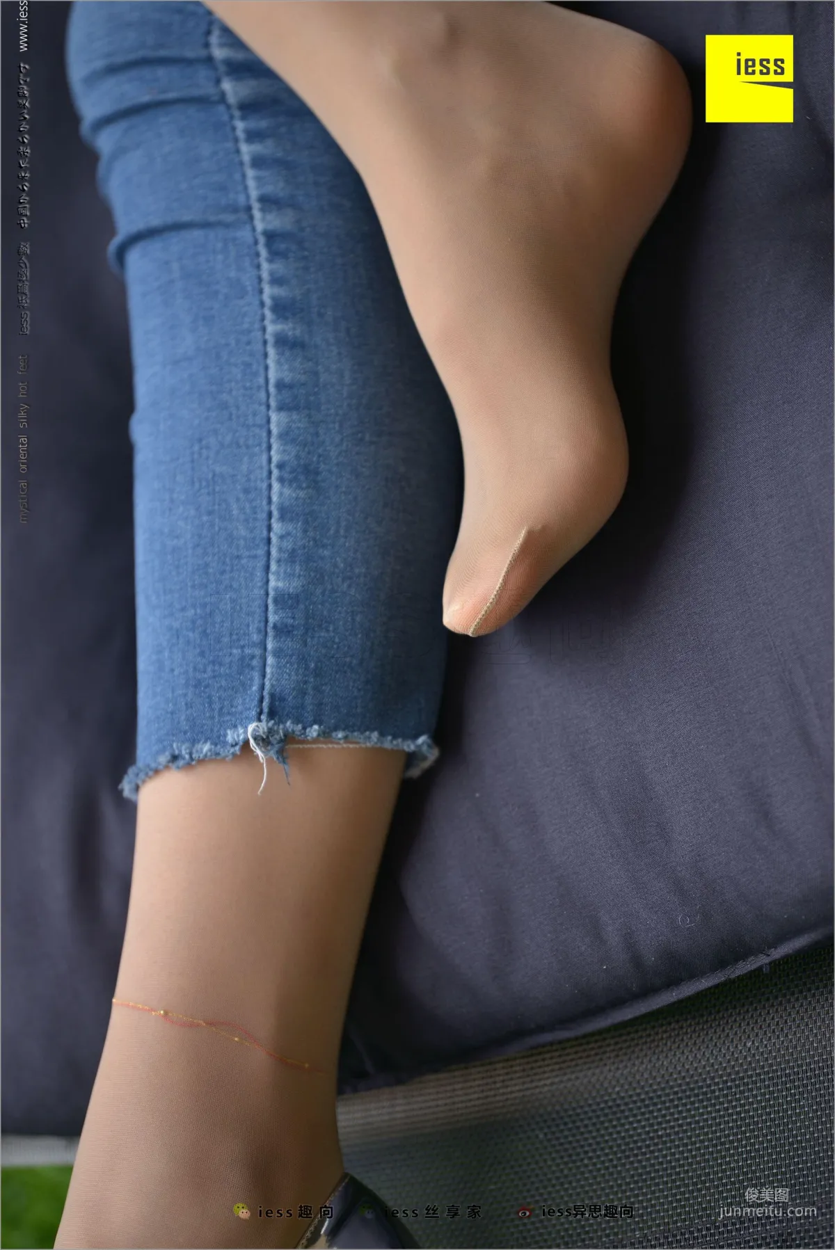 Hua Hua《Classic Little Feet》 [IESS] Silk Feet Bento 210 Photo Set photo 47