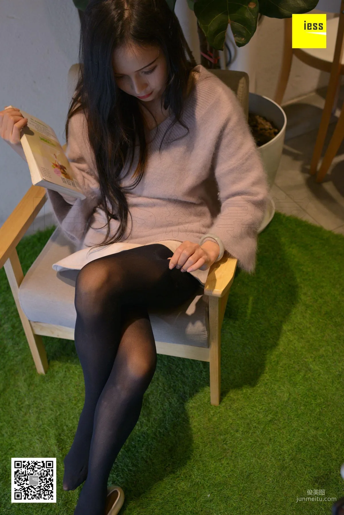Xiao Yu, 50D Black Stockings and Flats [IESS] Stockings Lover 195 Photo Set photo 61