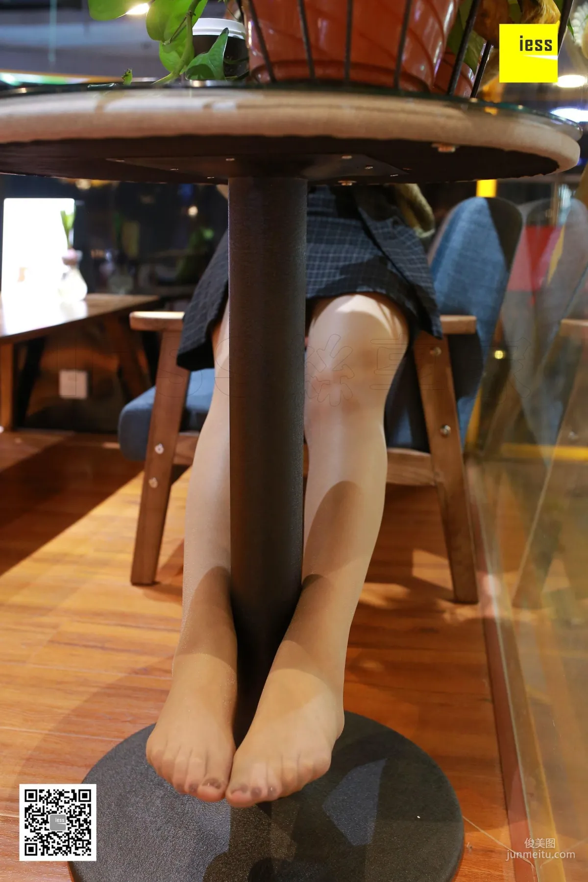Zi Zi, Absolutely Beautiful Long Legs Coffee Stockings [IESS] Silk Enjoyer 193 Photo Set photo 14