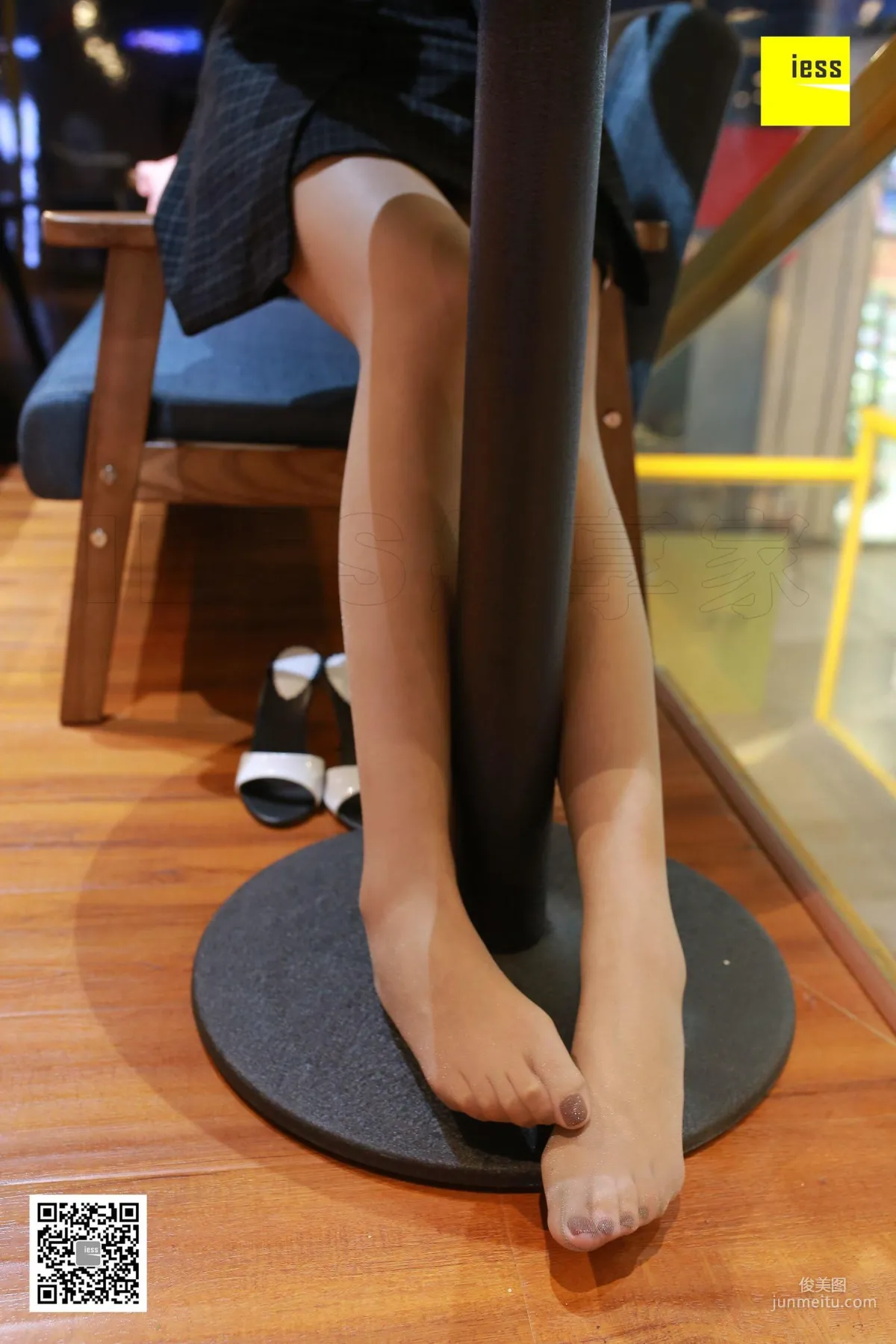 Zi Zi, Absolutely Beautiful Long Legs Coffee Stockings [IESS] Silk Enjoyer 193 Photo Set photo 18