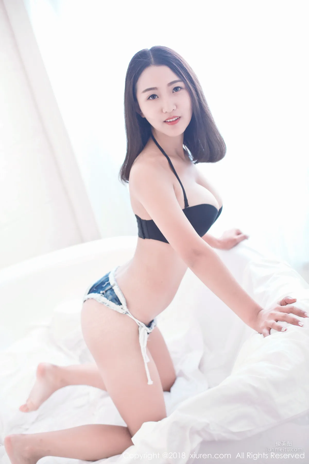 Qiyue Julie《A Top-Quality Soft Sister with Big Bust and Slim Waist》 [XiuRen] No.964 Photo Set photo 29