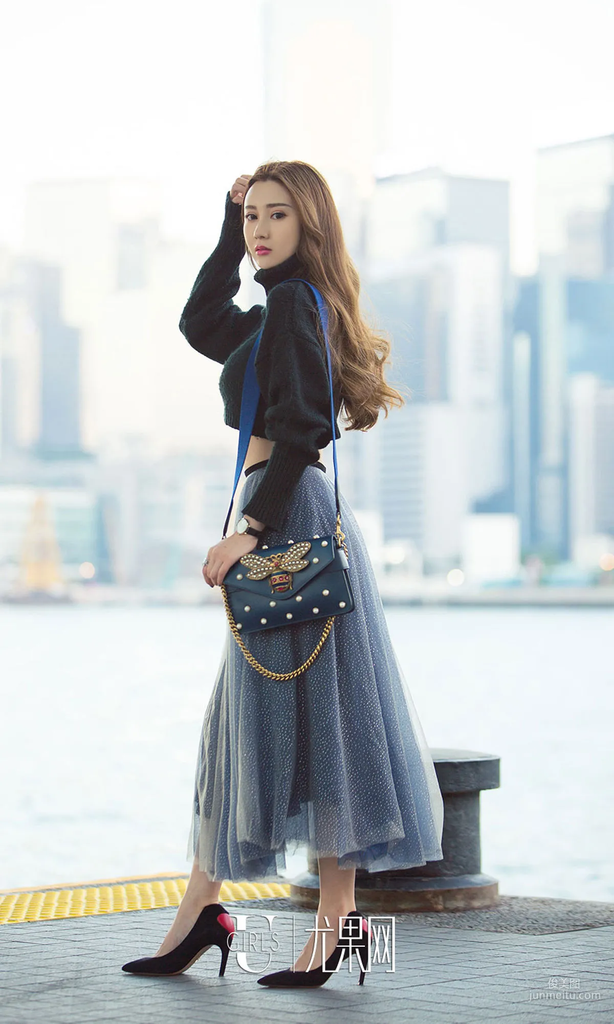 Cheng Zi 'Meeting Love at the Corner' [Ugirls App Ai Youwu] No.1045 Photo Set photo 7