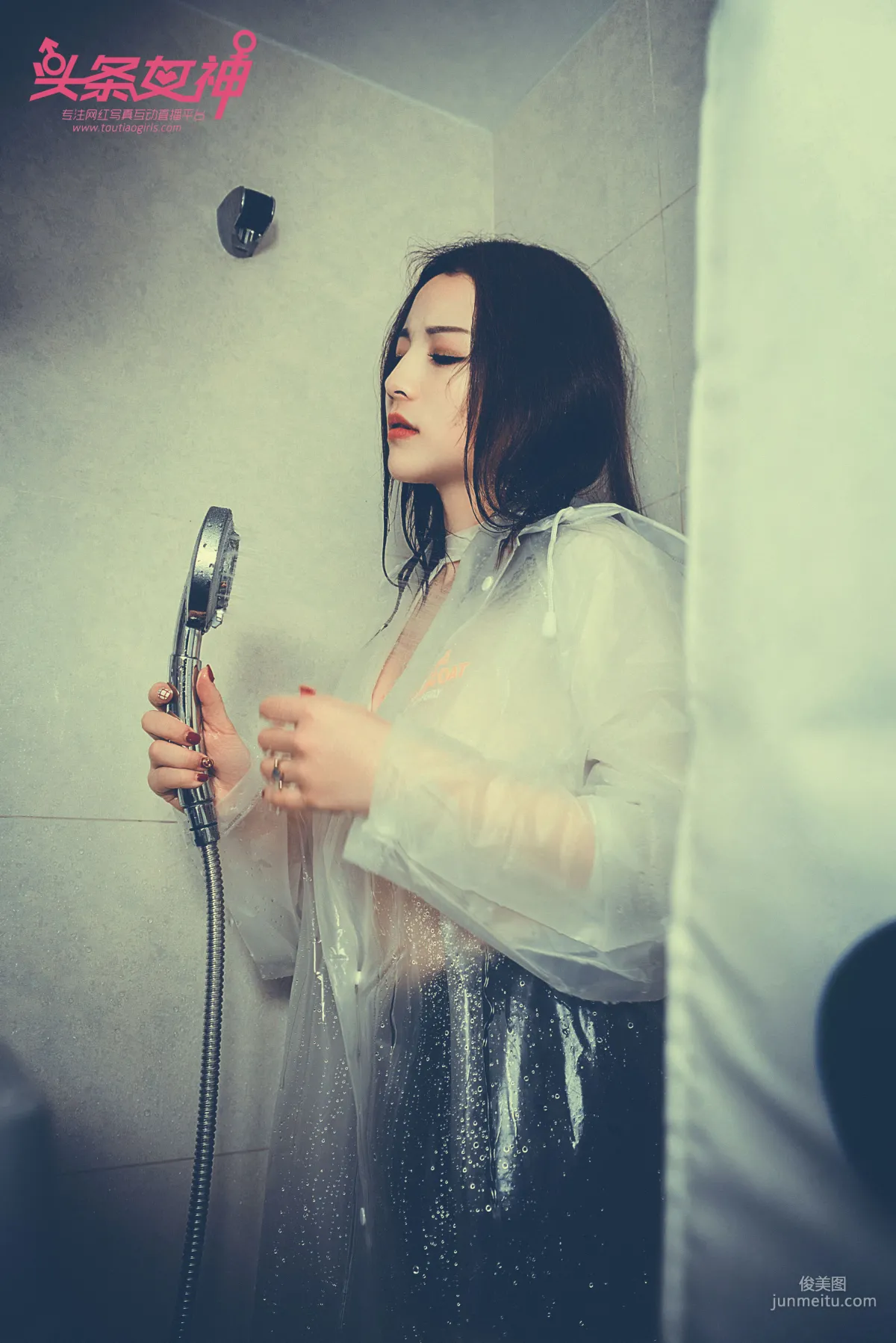 Di Ai'er, Raincoat Repair [TouTiao Goddess] Photo Set photo 24