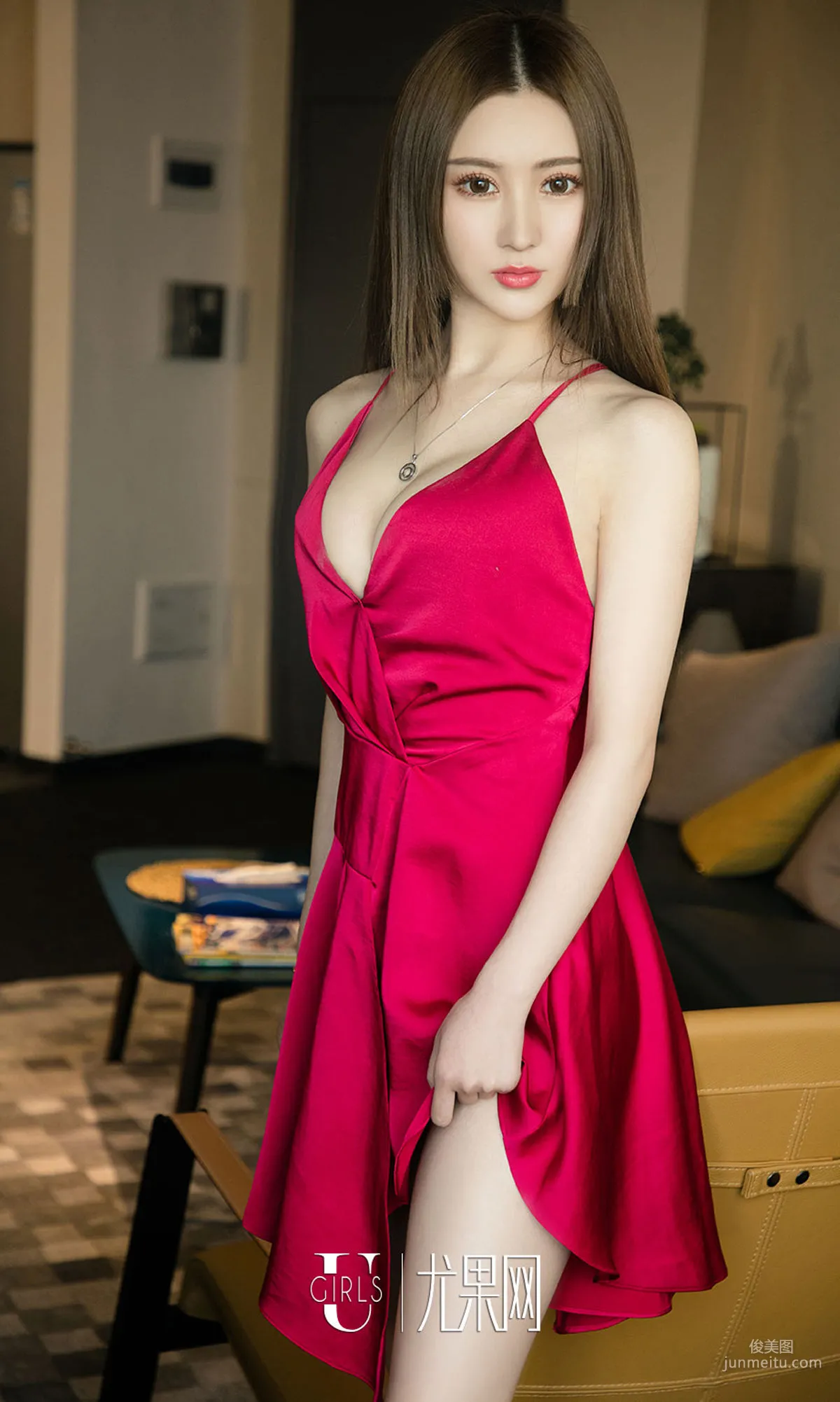 Cheng Zi 'Meeting Love at the Corner' [Ugirls App Ai Youwu] No.1045 Photo Set photo 17