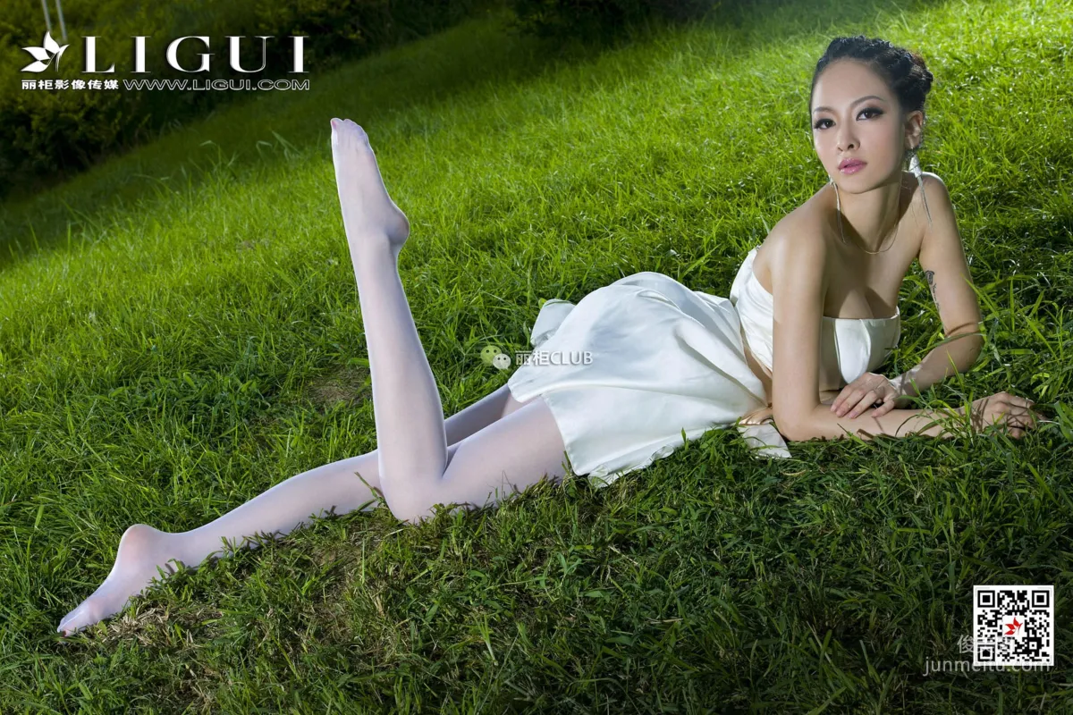 Model 雪儿《夜空白丝》 [丽柜Ligui] 写真集13