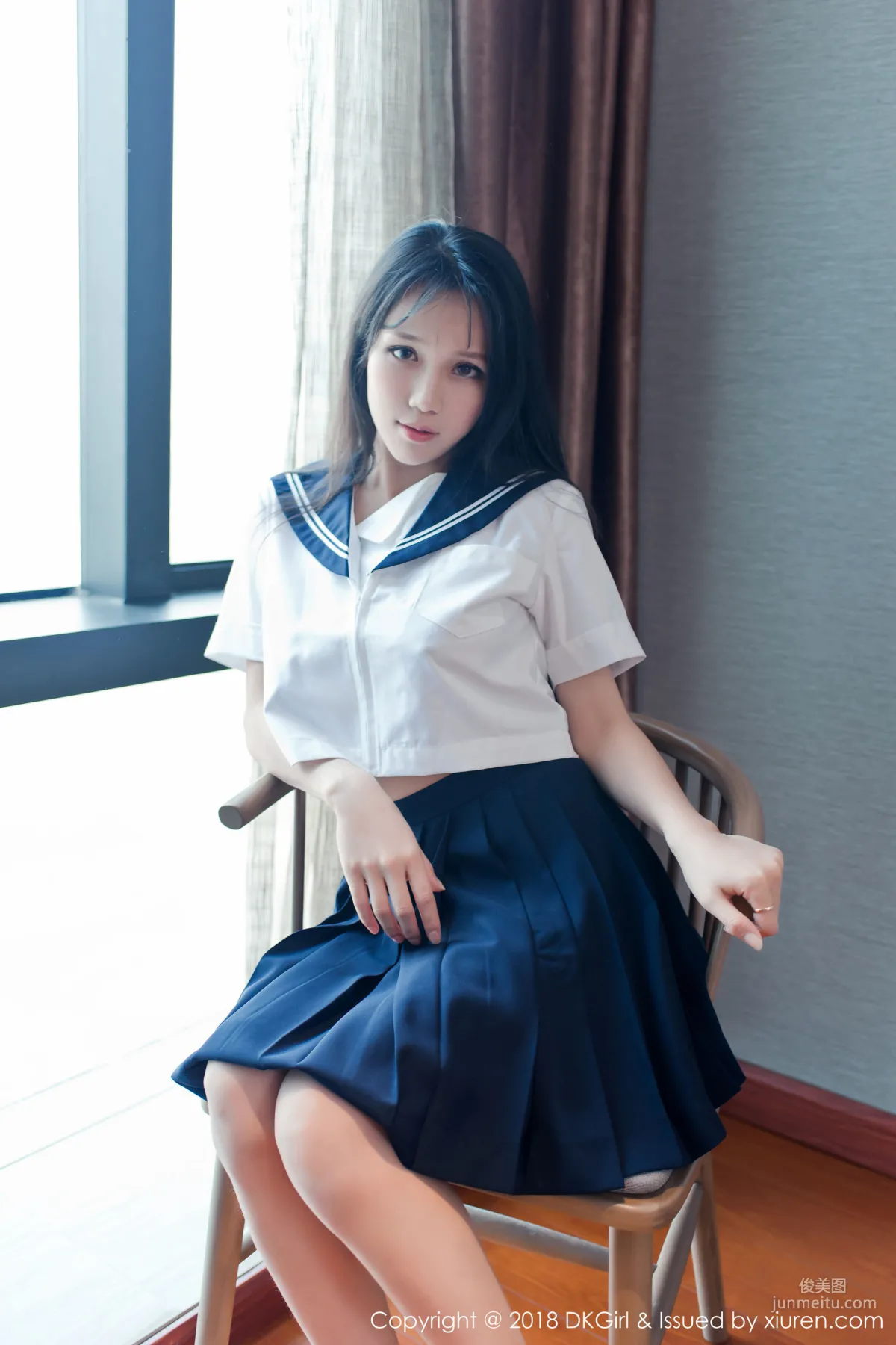 Li Keke, Big Bust and Beautiful Legs, Vacuum Interpretation [DKGirl] Vol.063 Photo Set photo 27