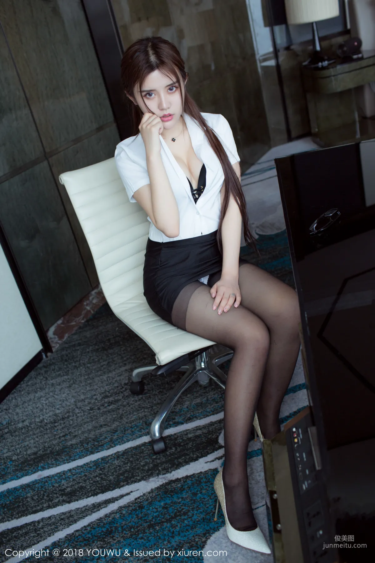 Rabbit Nina (Zhuo Yaqi) "Sexy Female Secretary" [YouWu] VOL.081 Photo Set photo 24