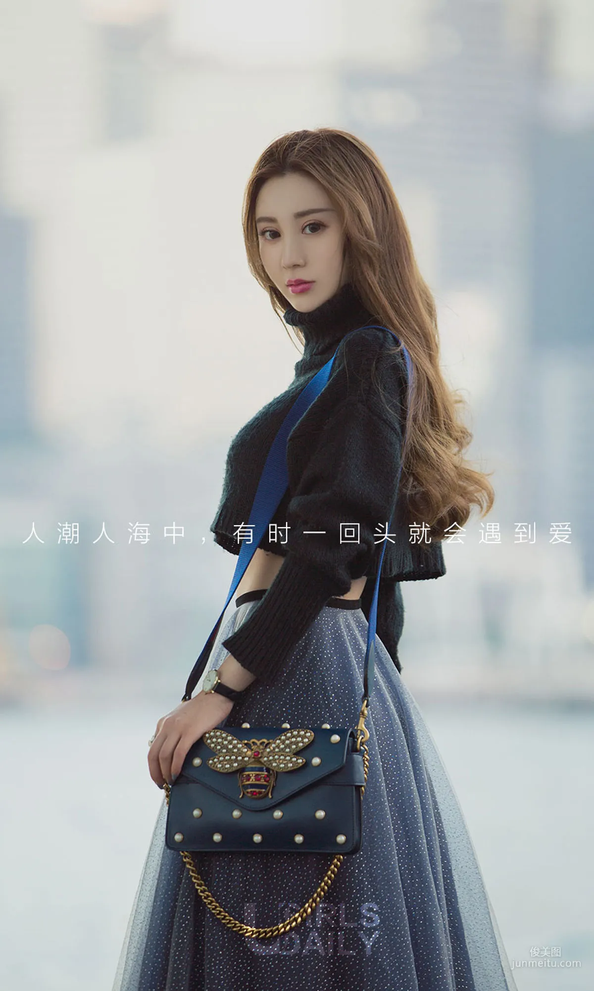 Cheng Zi 'Meeting Love at the Corner' [Ugirls App Ai Youwu] No.1045 Photo Set photo 2