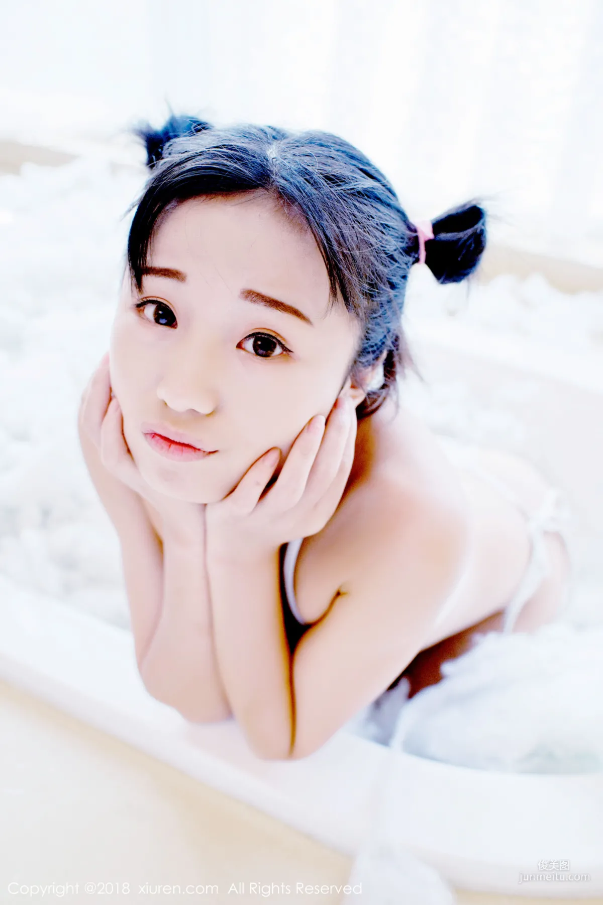 倉井優香《吹彈可破的小女孩》 [秀人XIUREN] No.950 寫真集 38