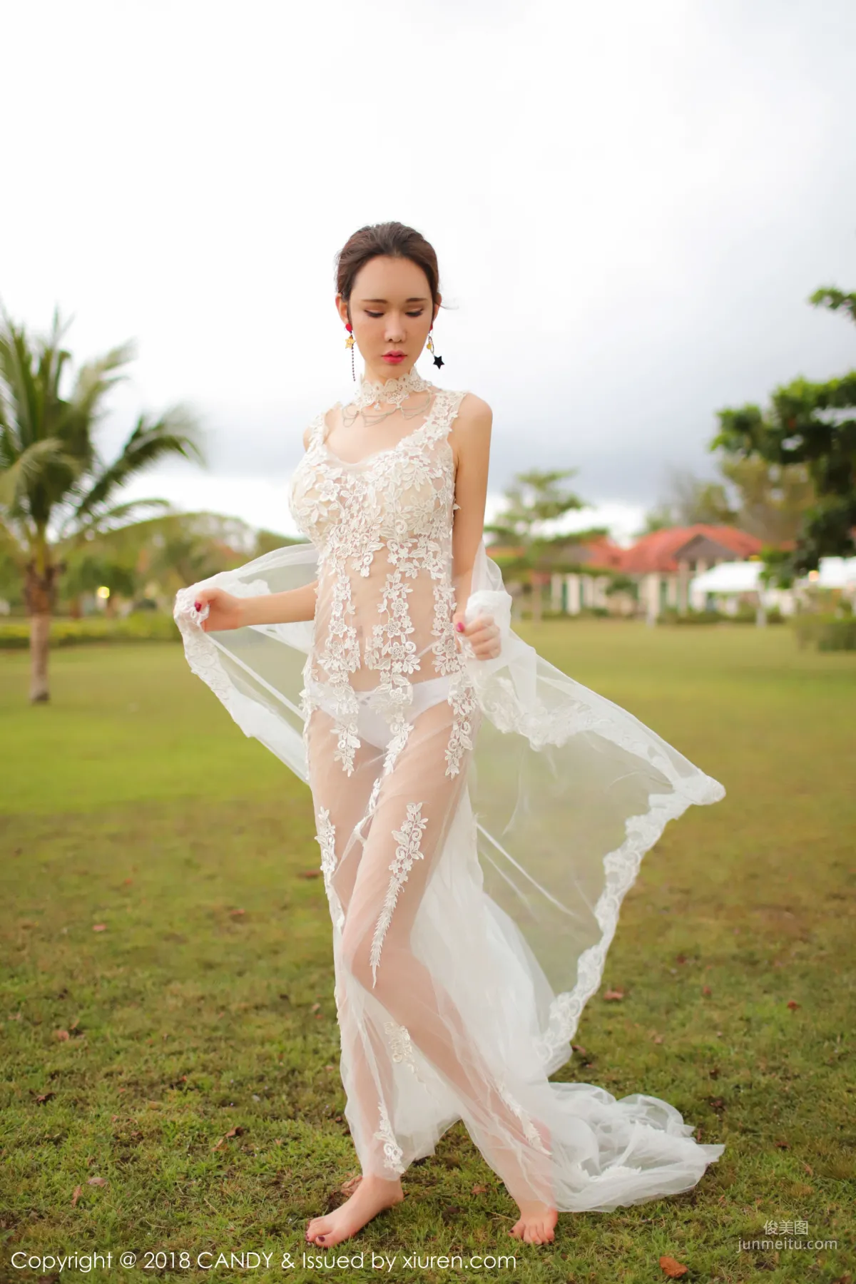 Meng Qiqi Irene, Delicate Curves Under Different Styles of Clothing [Candy] VOL.056 Photo Set photo 17