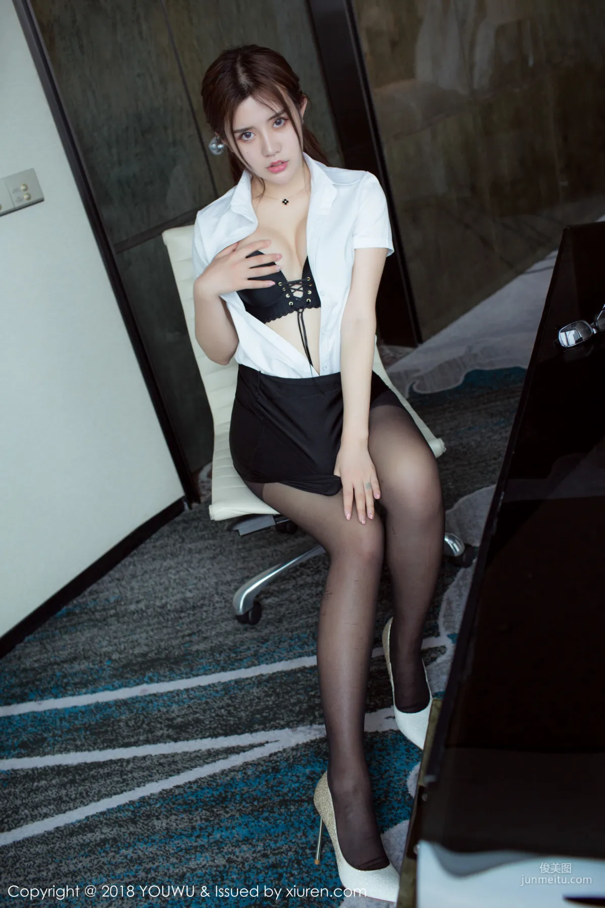 Rabbit Nina (Zhuo Yaqi) "Sexy Female Secretary" [YouWu] VOL.081 Photo Set photo 39