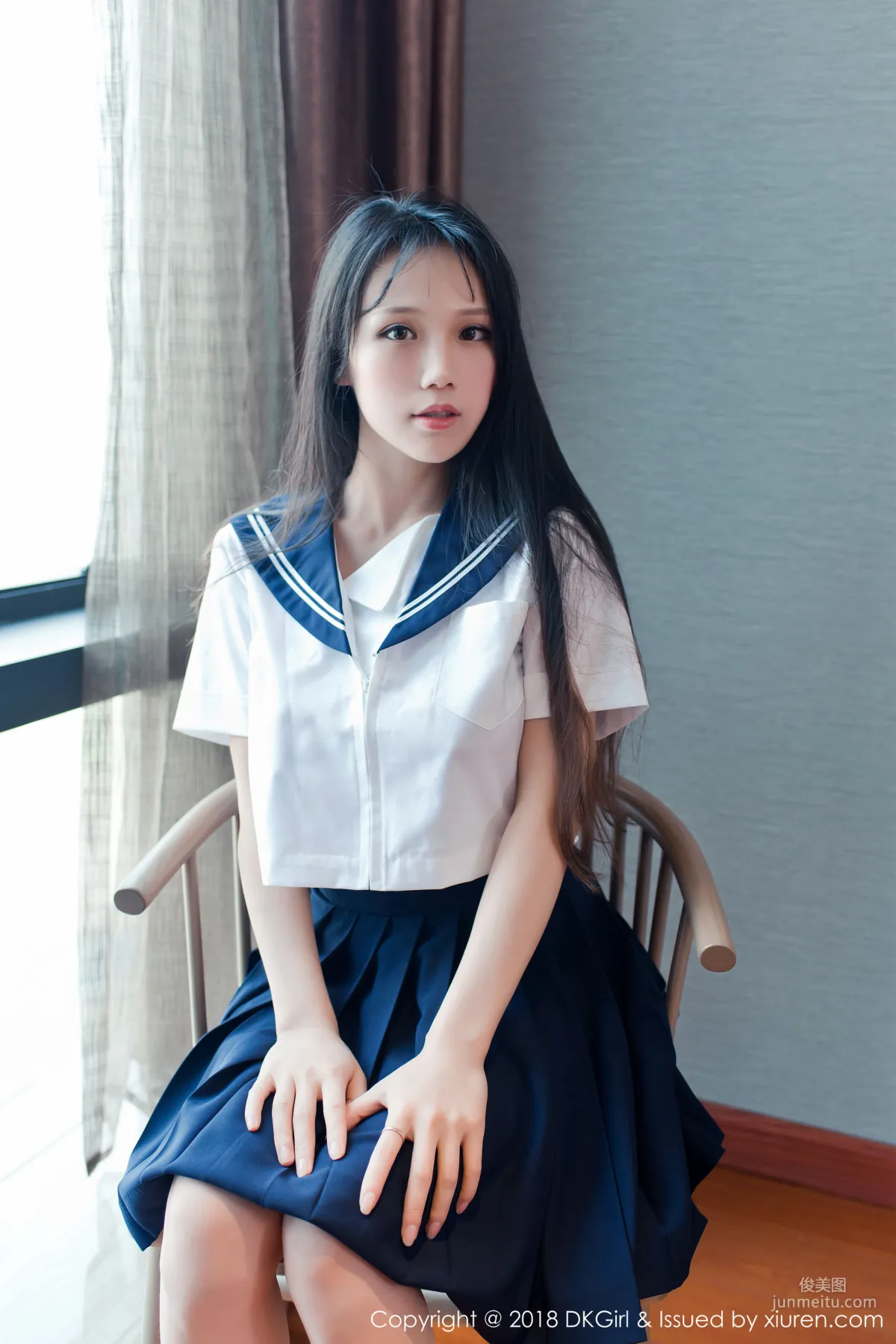 Li Keke, Big Bust and Beautiful Legs, Vacuum Interpretation [DKGirl] Vol.063 Photo Set photo 26