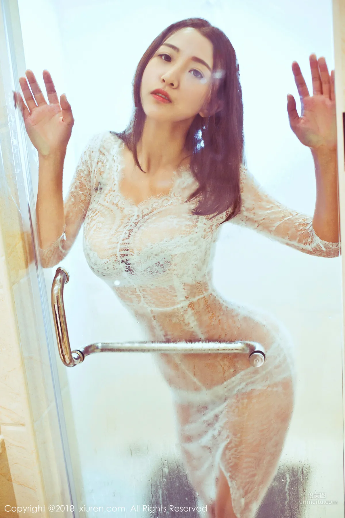 Qiyue Julie《A Top-Quality Soft Sister with Big Bust and Slim Waist》 [XiuRen] No.964 Photo Set photo 17