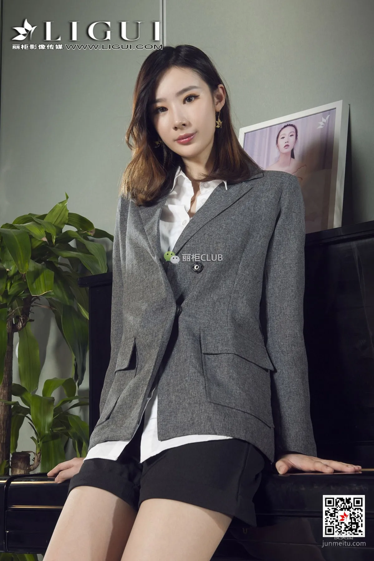 Liu Tang: Ligui Model photo 4