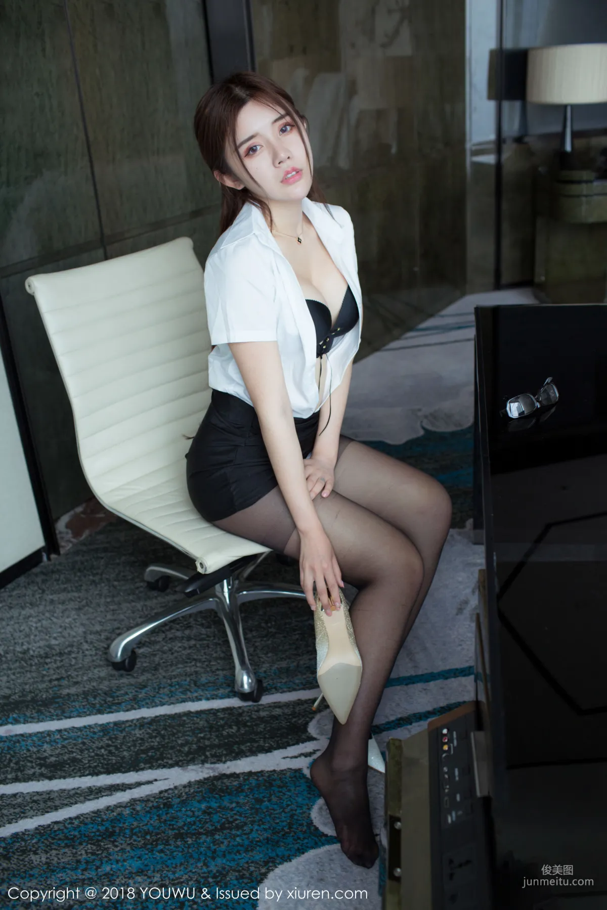 Rabbit Nina (Zhuo Yaqi) "Sexy Female Secretary" [YouWu] VOL.081 Photo Set photo 33