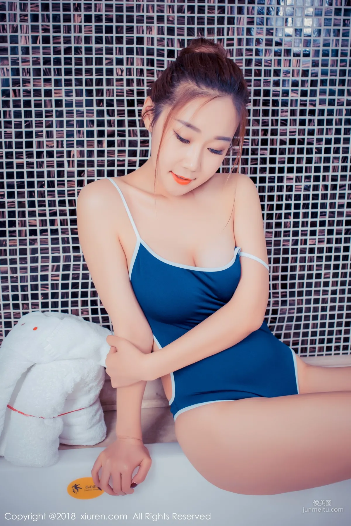 Mianhuatang candy, Bathroom School Swimsuit Series [XiuRen] No.951 Photo Set photo 12