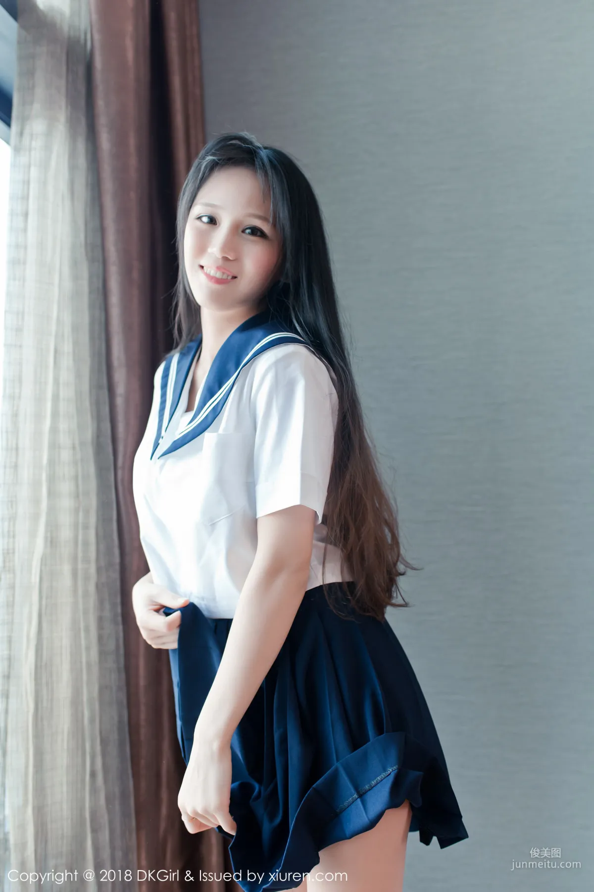 Li Keke, Big Bust and Beautiful Legs, Vacuum Interpretation [DKGirl] Vol.063 Photo Set photo 36