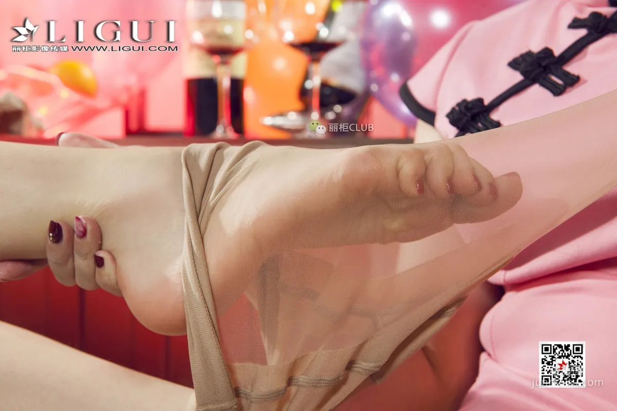 Foot Model Tao Zi & Vicky 《New Year Silk Stockings》 [Ligui] Photo Set photo 55