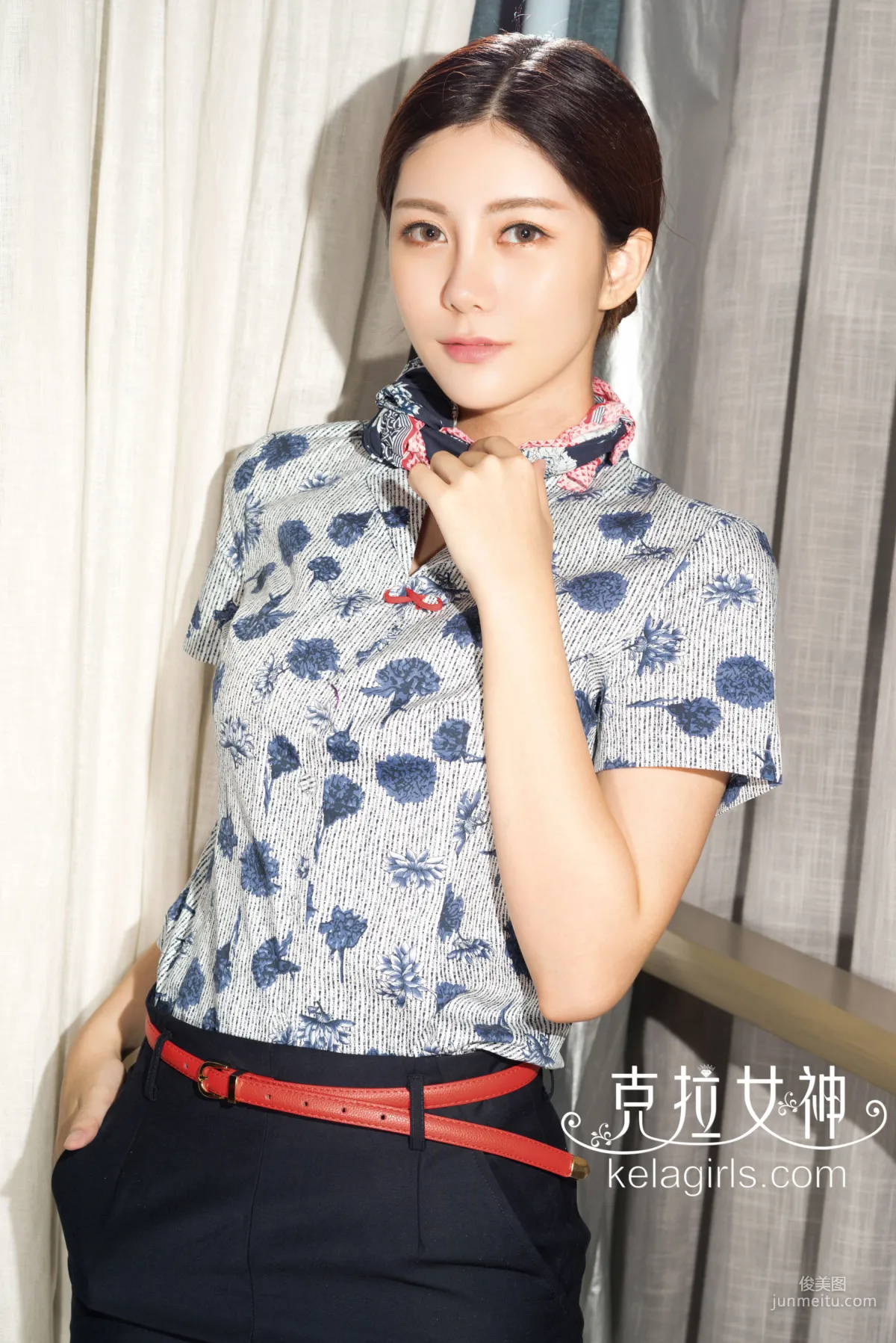 Song Zhizhen, Flight Attendant's Silk Stockings [Kelagirls] Photo Set photo 2