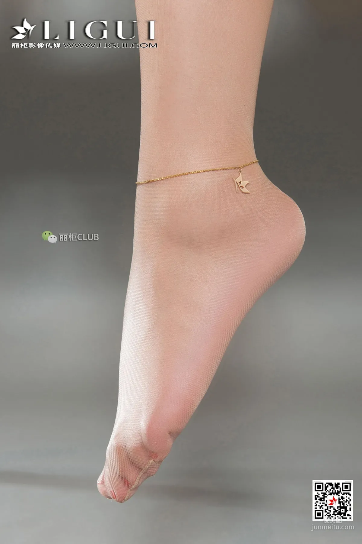 Model 腿模阮阮《肉丝OL丝足》 [丽柜Ligui] 写真集7