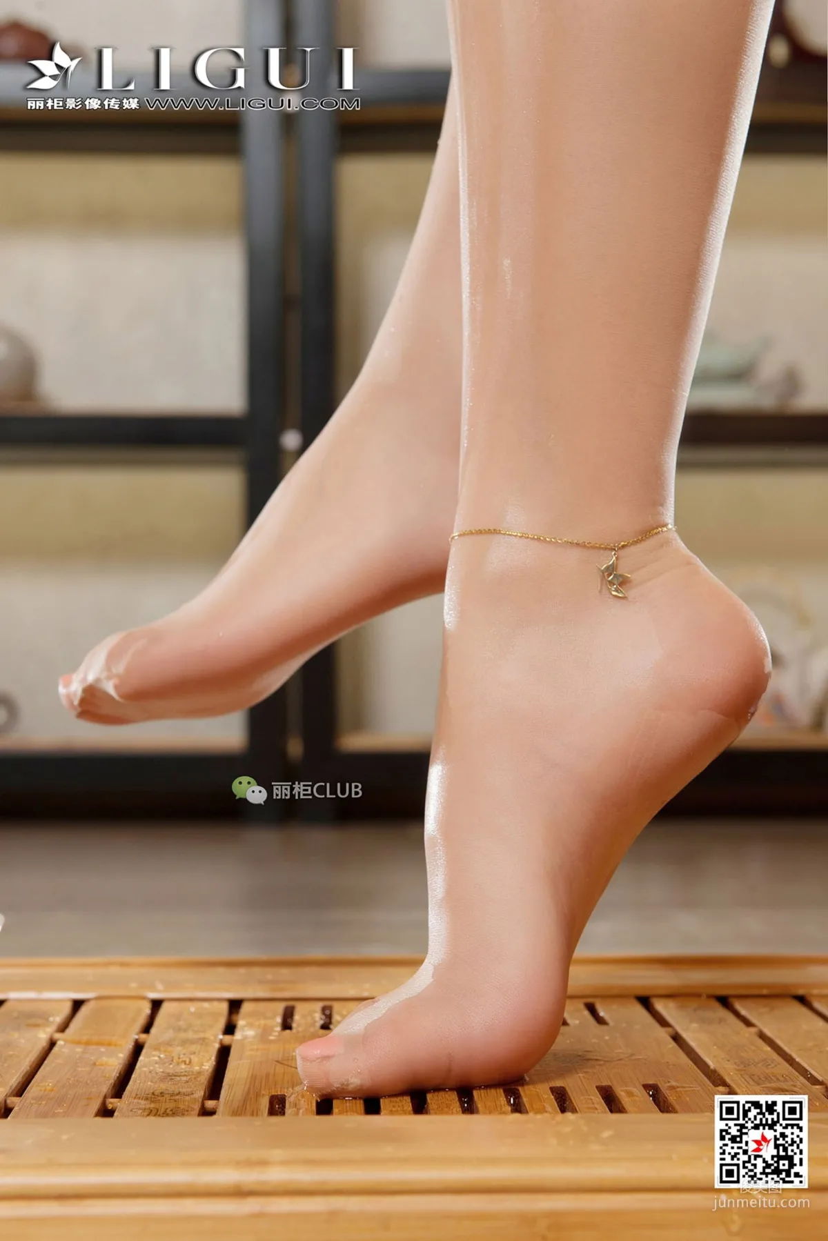 Foot Model Xuegao 'Elegant Qipao + Flesh Stockings Tea Art' [Ligui] Photo Set photo 40
