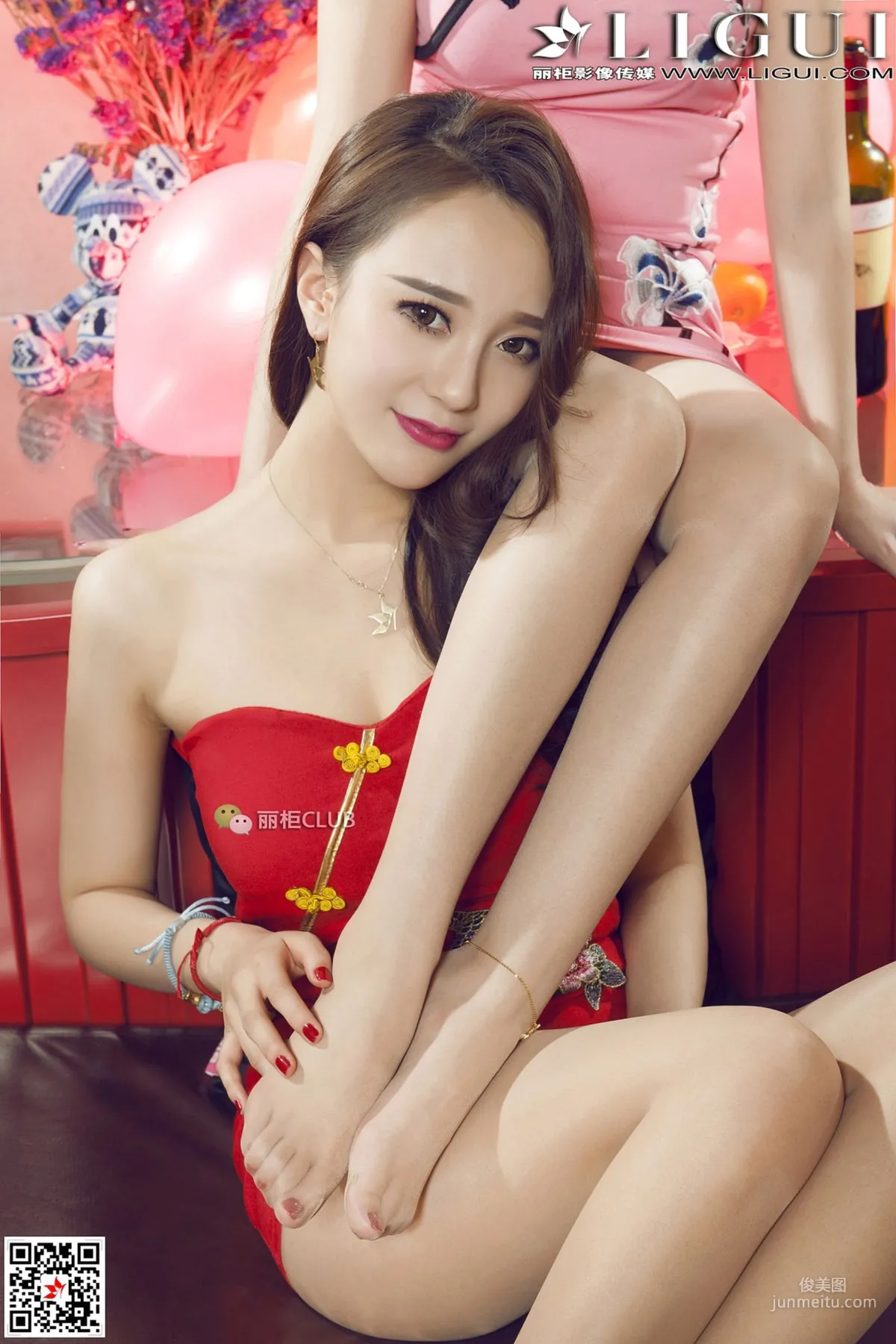 Foot Model Tao Zi & Vicky 《New Year Silk Stockings》 [Ligui] Photo Set photo 29