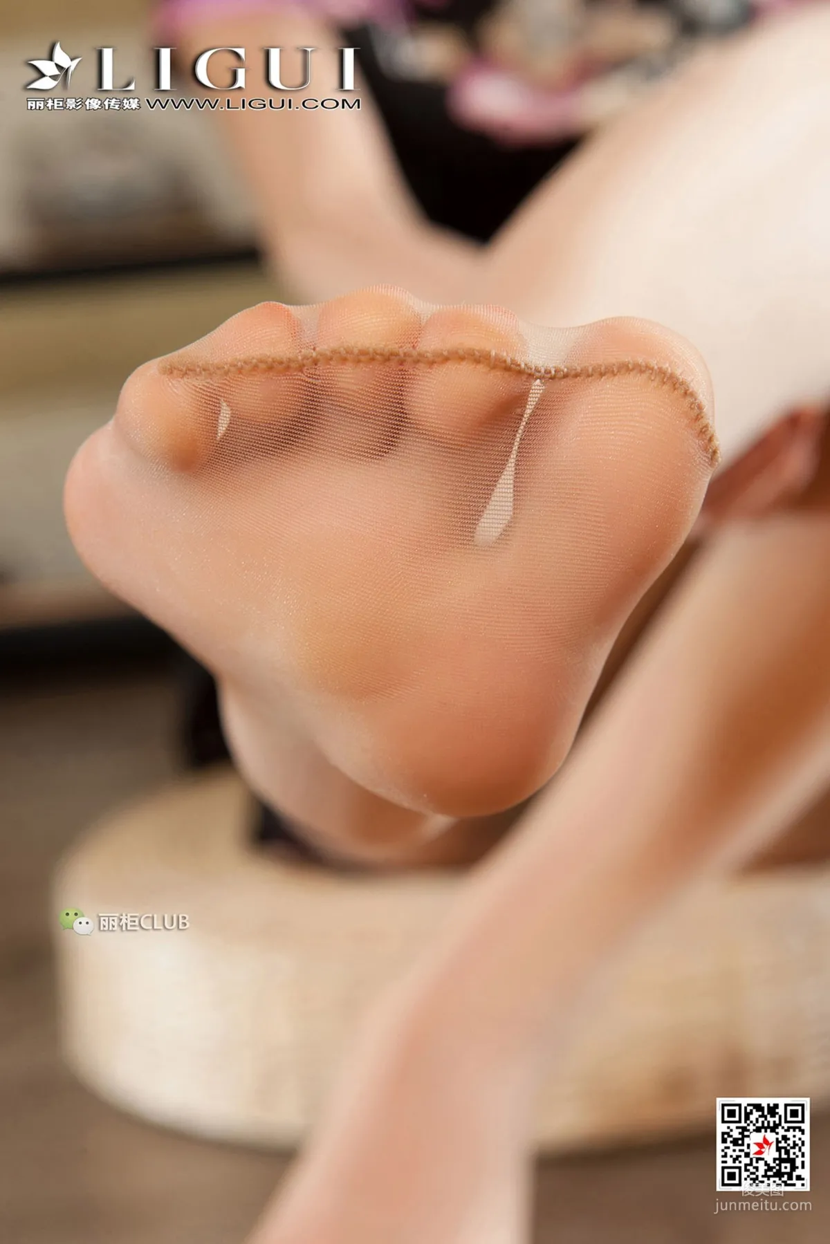 Foot Model Xuegao 'Elegant Qipao + Flesh Stockings Tea Art' [Ligui] Photo Set photo 18