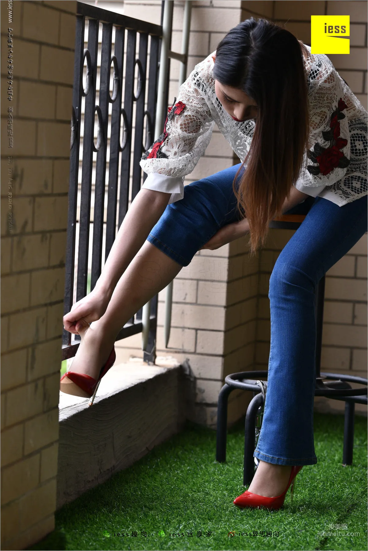 Guang Yan, Jeans, New Model and Red High Heels [IESS] Silk Stockings Bento 224 Photo Set photo 50