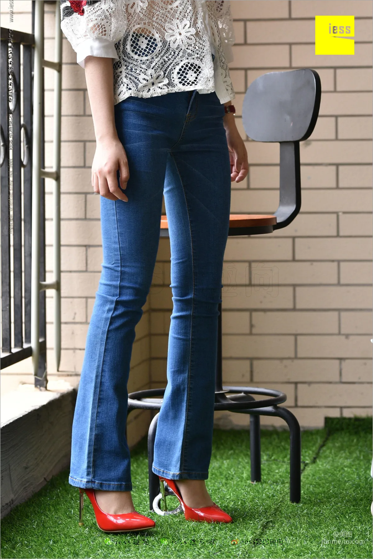 Guang Yan, Jeans, New Model and Red High Heels [IESS] Silk Stockings Bento 224 Photo Set photo 9