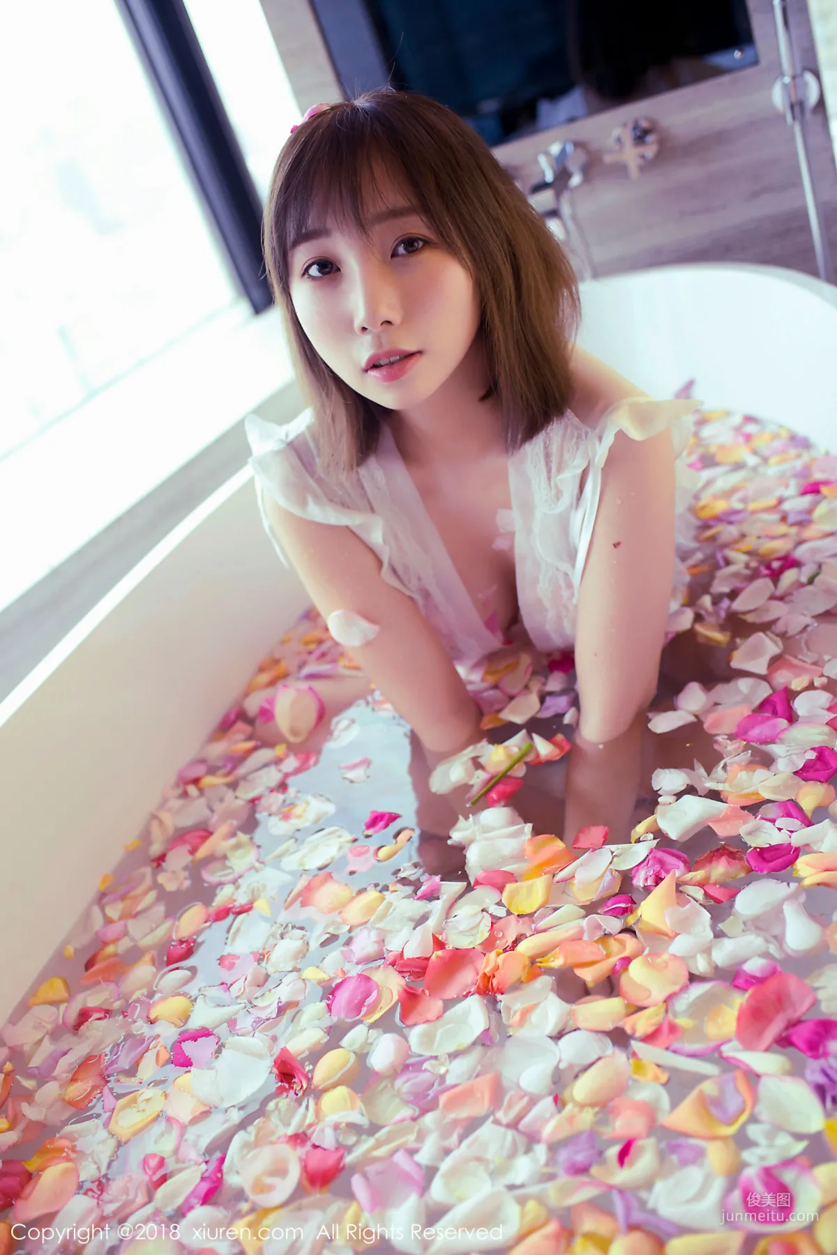 枝恩《短發百變大美女》 [秀人網XIUREN] No.981 寫真集 5