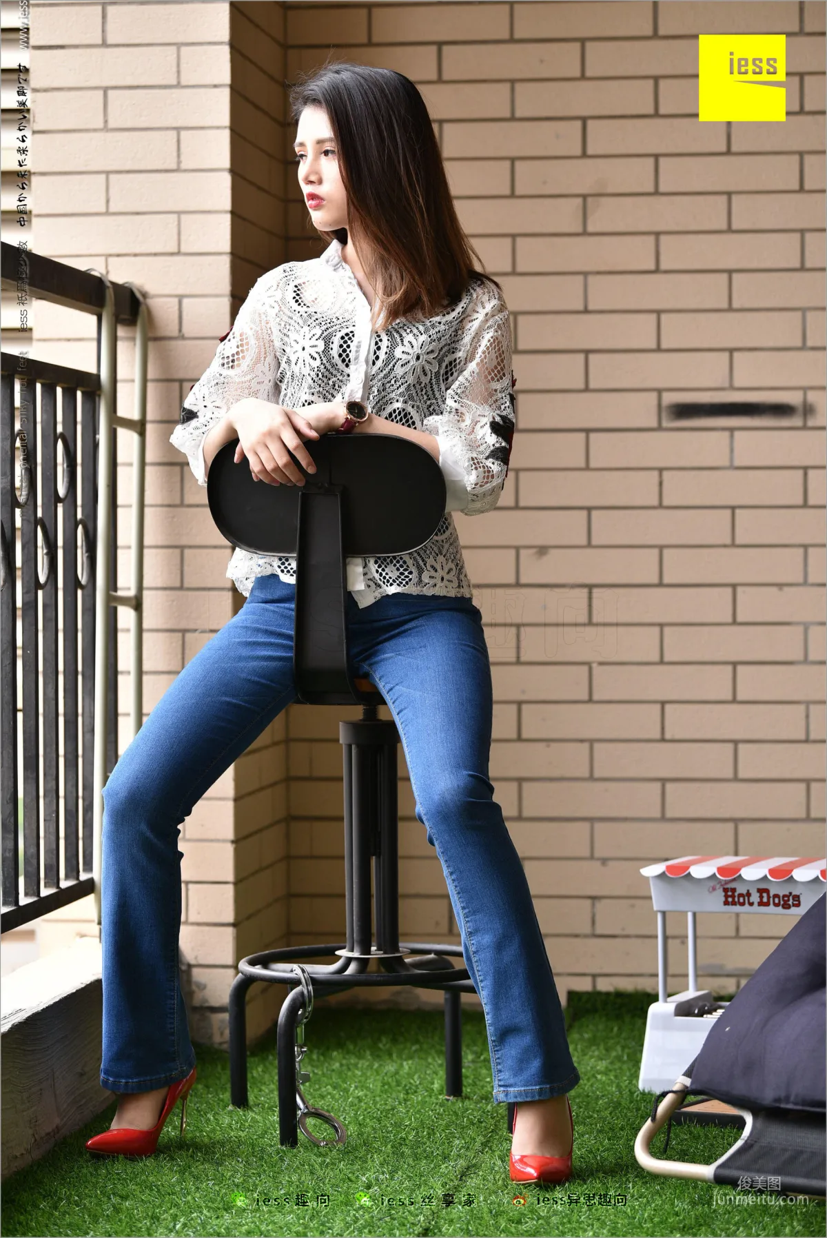 Guang Yan, Jeans, New Model and Red High Heels [IESS] Silk Stockings Bento 224 Photo Set photo 39