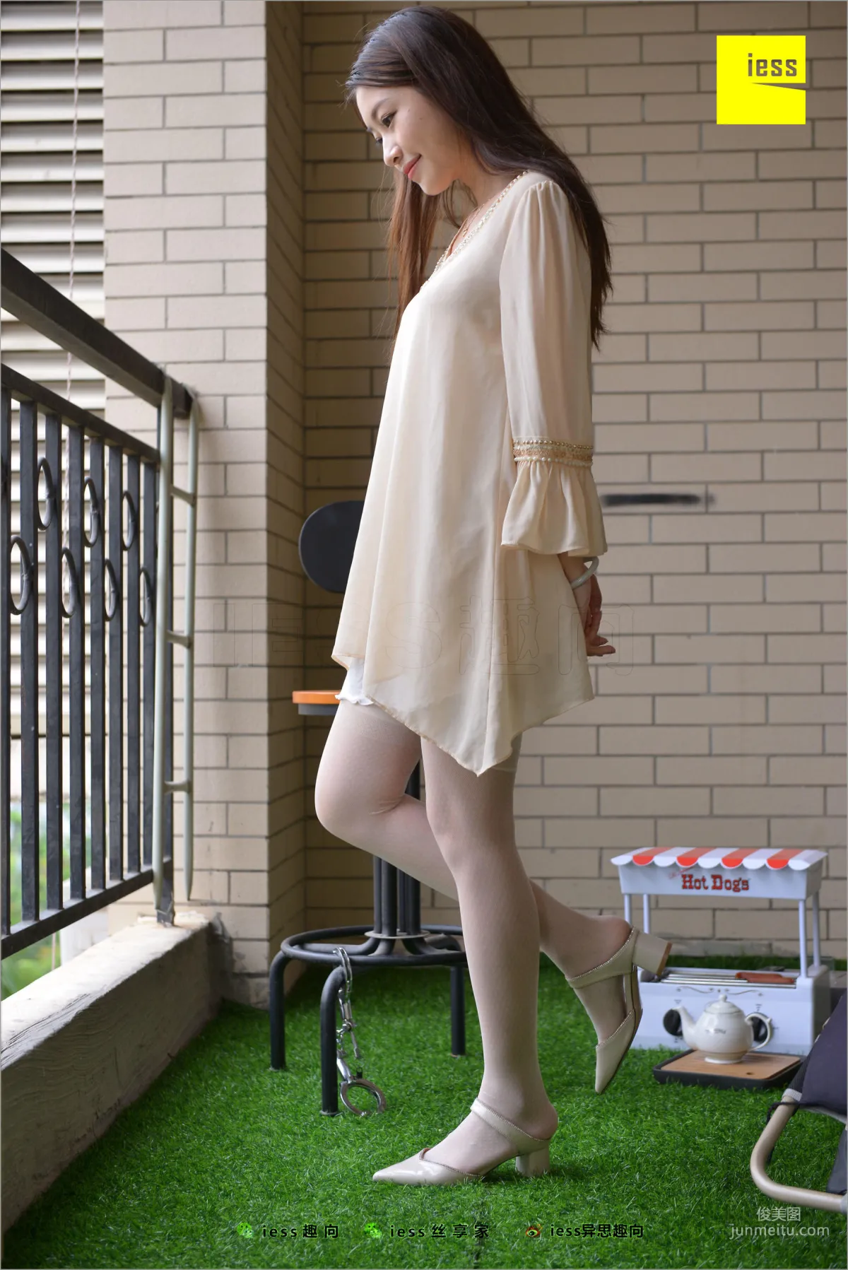 Xiao Jie "Xiao Jie's Classic Retro Pure White Nylon Stockings" [IESS] Silk Stockings Bento 227 Photo Set photo 48