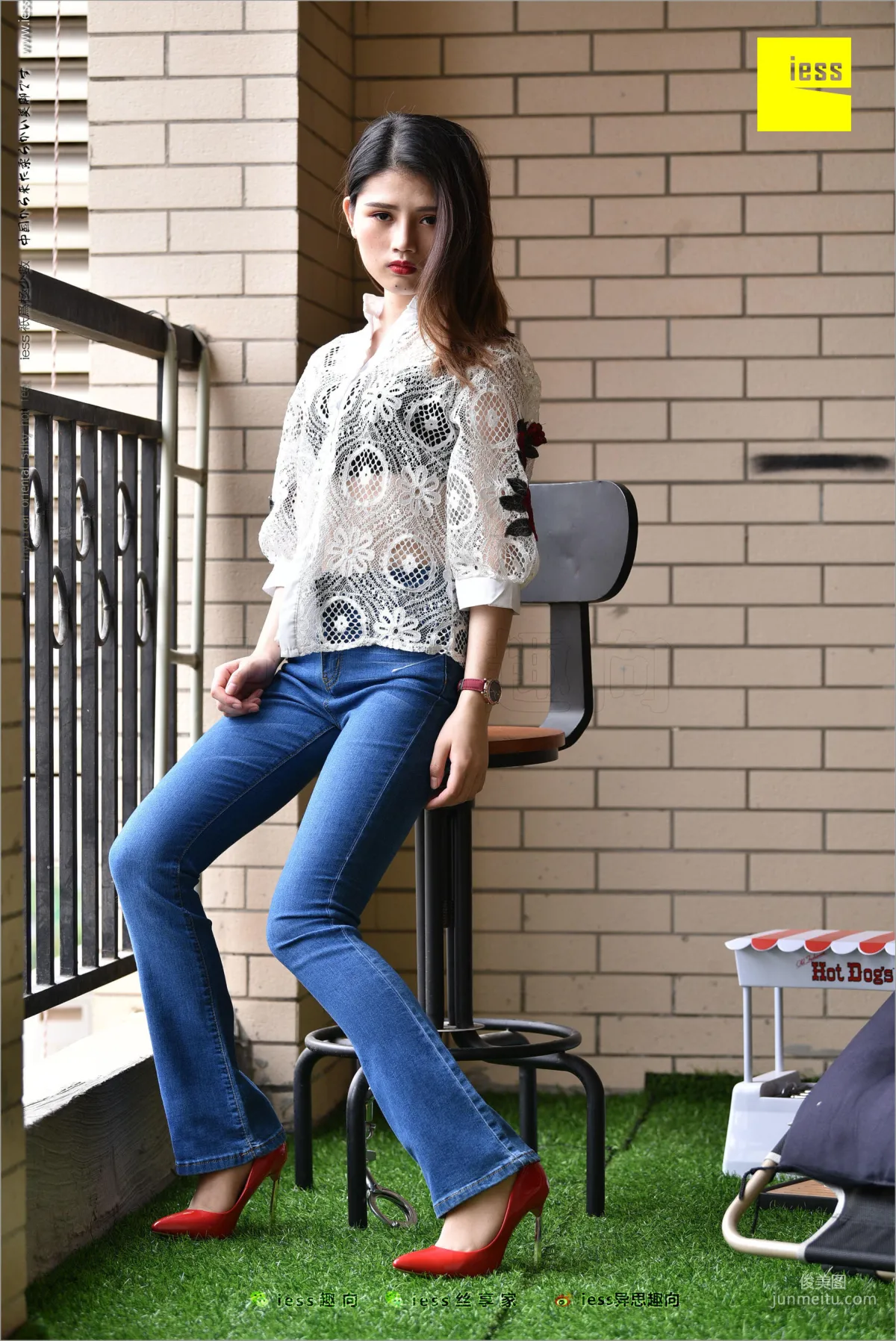 Guang Yan, Jeans, New Model and Red High Heels [IESS] Silk Stockings Bento 224 Photo Set photo 26