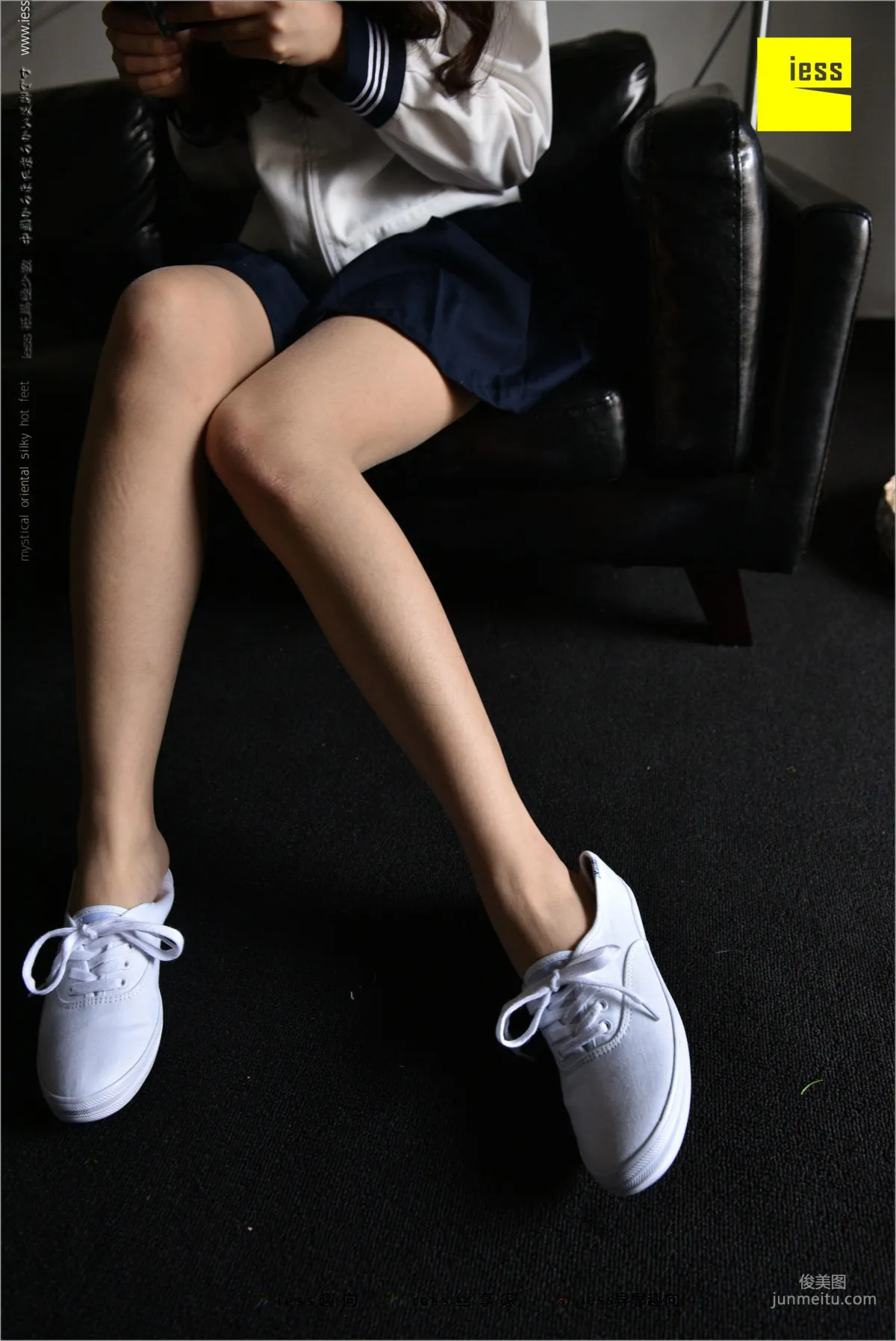 幸子《JK水手服》 [異思趣向IESS] 絲足便當223 寫真集 64