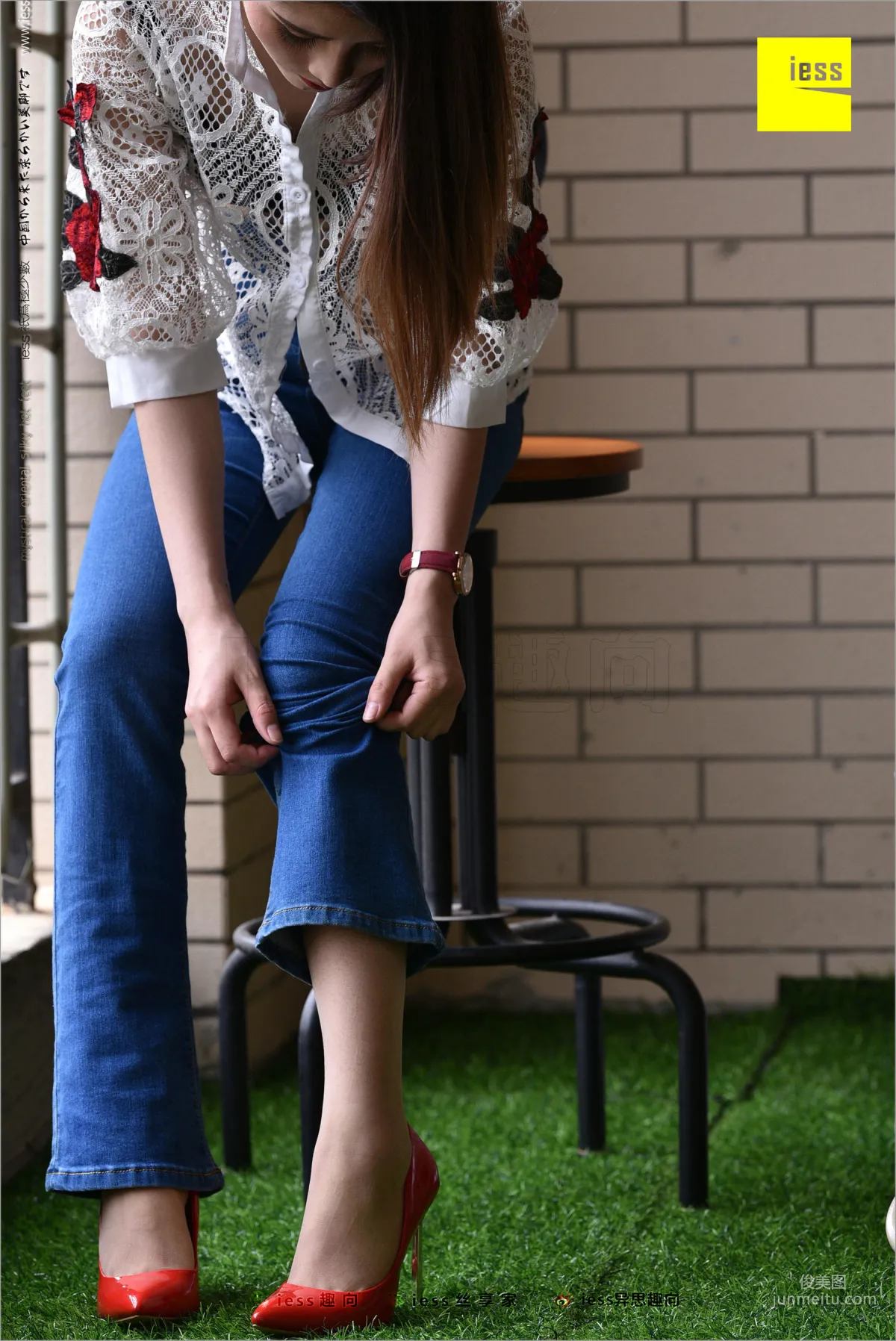Guang Yan, Jeans, New Model and Red High Heels [IESS] Silk Stockings Bento 224 Photo Set photo 51