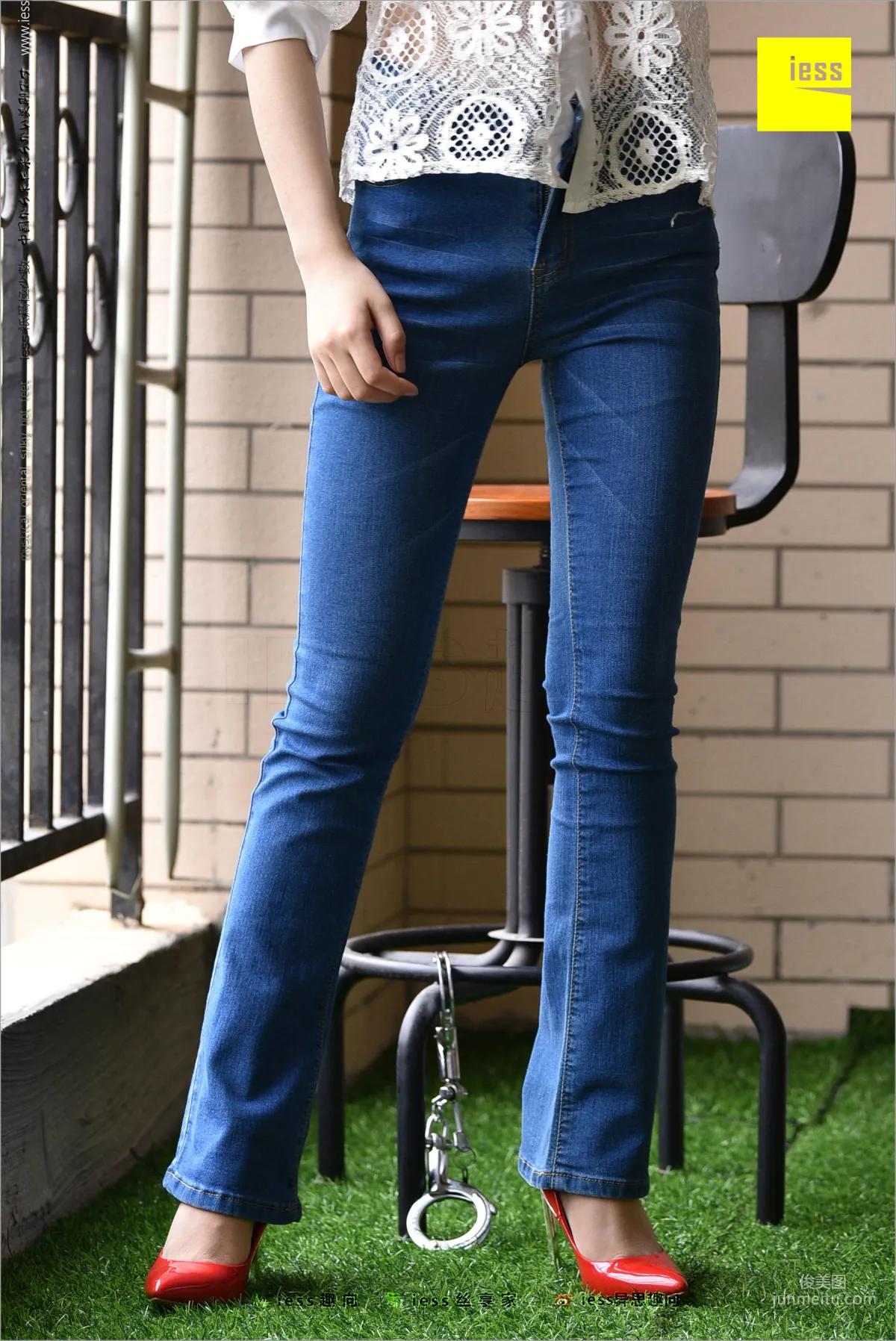 Guang Yan, Jeans, New Model and Red High Heels [IESS] Silk Stockings Bento 224 Photo Set photo 16
