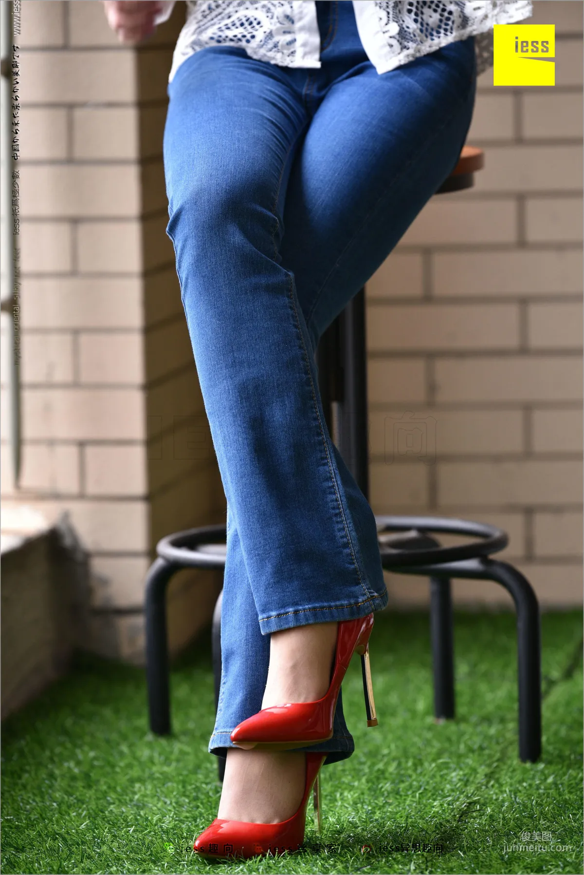 Guang Yan, Jeans, New Model and Red High Heels [IESS] Silk Stockings Bento 224 Photo Set photo 31