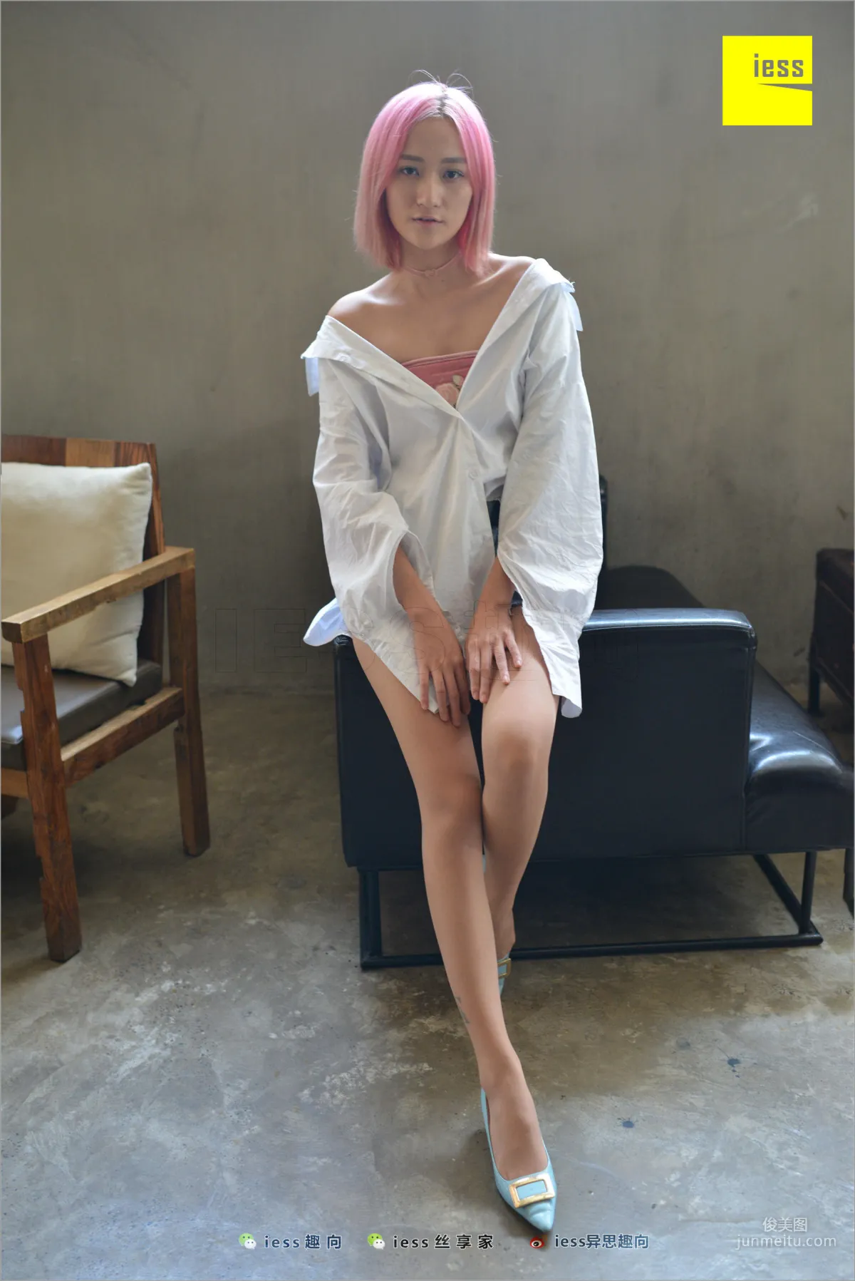 Xiao Xiao "Black Stockings Goddess's Red Blue Yellow" [IESS] Silk Stockings Bento 228 Photo Set photo 9